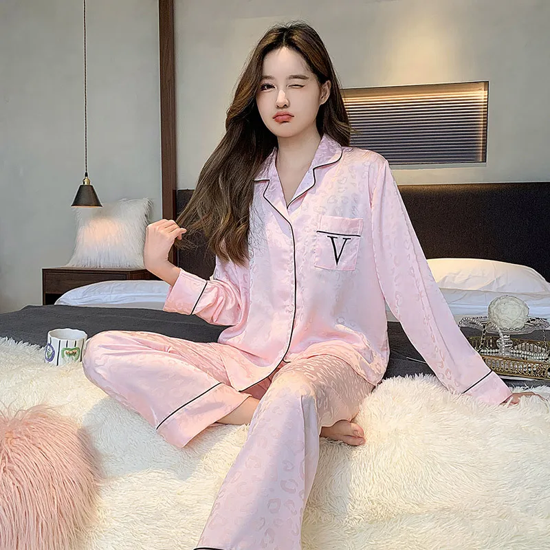 Sexy Leopard Print Pajamas Set Rayon Sleep Set Women's Home Clothes Long Shirt&pants Loungewear As Gift Pijamas Suit
Sexy Leopard Print Pajamas Set Rayon Sleep Set Women's Home Clothes Long Shirt&pants Loungewear As Gift Pijamas Suit
