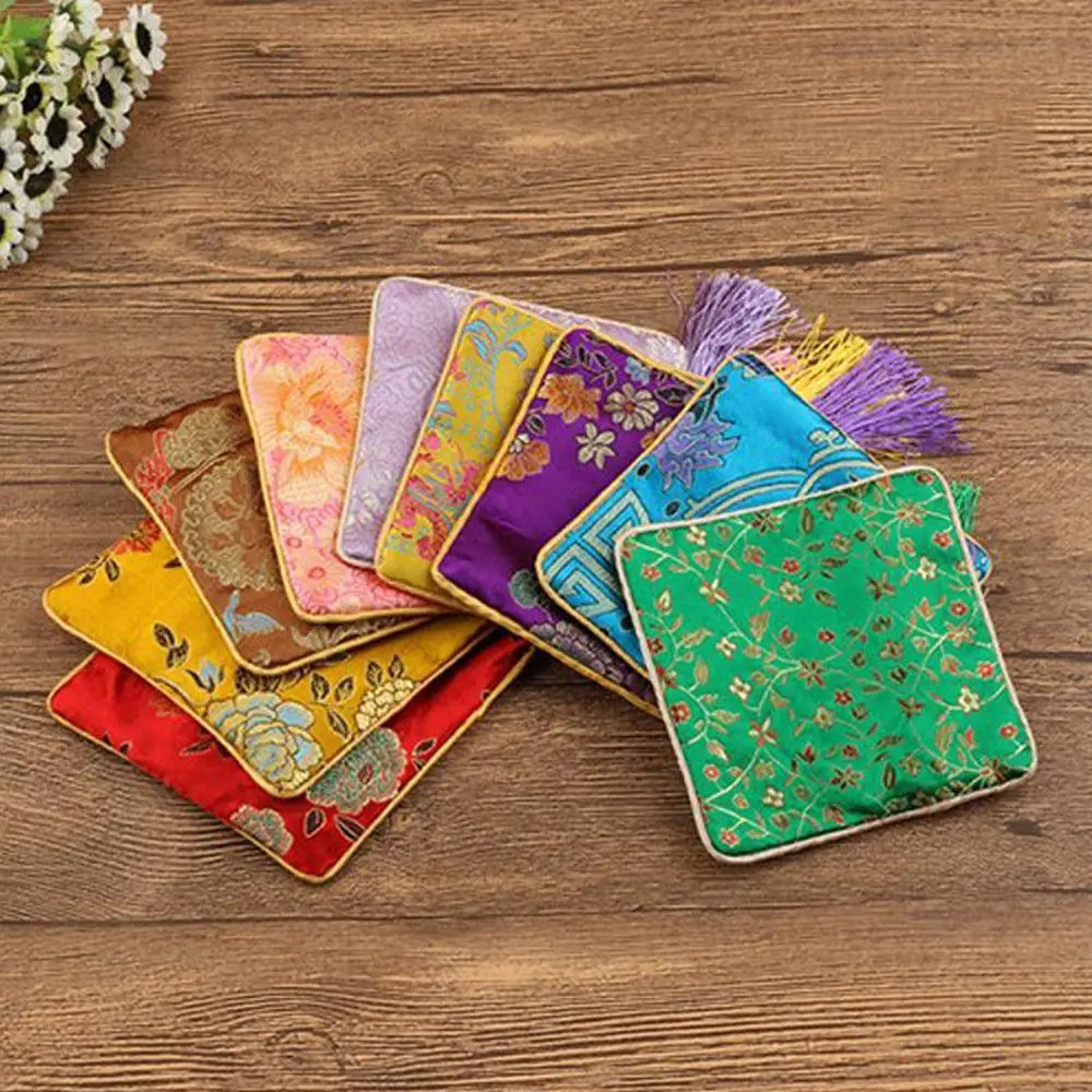 Jewelry Plate Fabric Tassel Brocade Beads Floral Tips Bag Handbags Jewelery Bag Wallet
Jewelry Plate Fabric Tassel Brocade Beads Floral Tips Bag Handbags Jewelery Bag Wallet