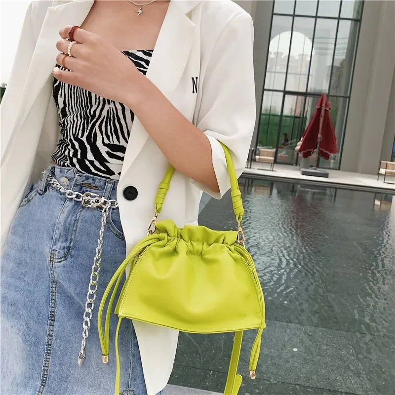 2023 New Handheld Women's Bag Small Design Pleated Bag Texture One Shoulder Crossbody Bag Soft Leather Women's Bag
2023 New Handheld Women's Bag Small Design Pleated Bag Texture One Shoulder Crossbody Bag Soft Leather Women's Bag