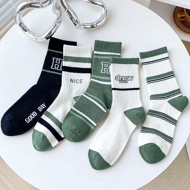 New Trendy Winter Green Socks Pure Cotton Striped Men's Socks Medium Tube Socks with Letters
New Trendy Winter Green Socks Pure Cotton Striped Men's Socks Medium Tube Socks with Letters