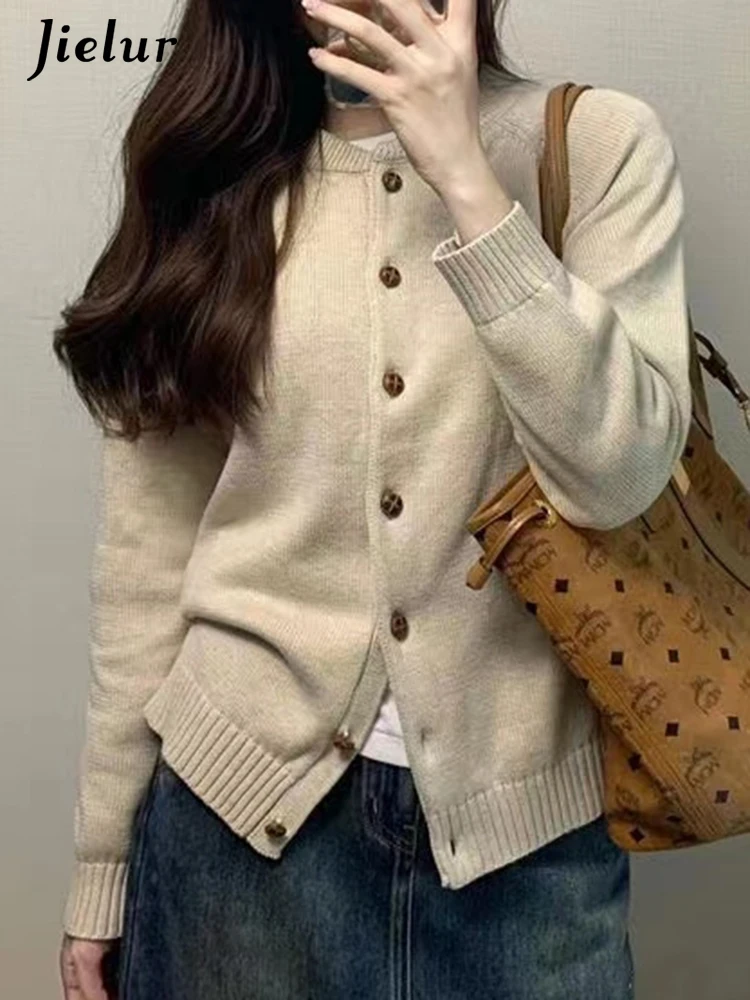 Jielur Classic O-neck Basic Loose Simple Casual Female Cardigan Korean Style New Fashion Single Breasted Winter Women Cardigan
Jielur Classic O-neck Basic Loose Simple Casual Female Cardigan Korean Style New Fashion Single Breasted Winter Women Cardigan