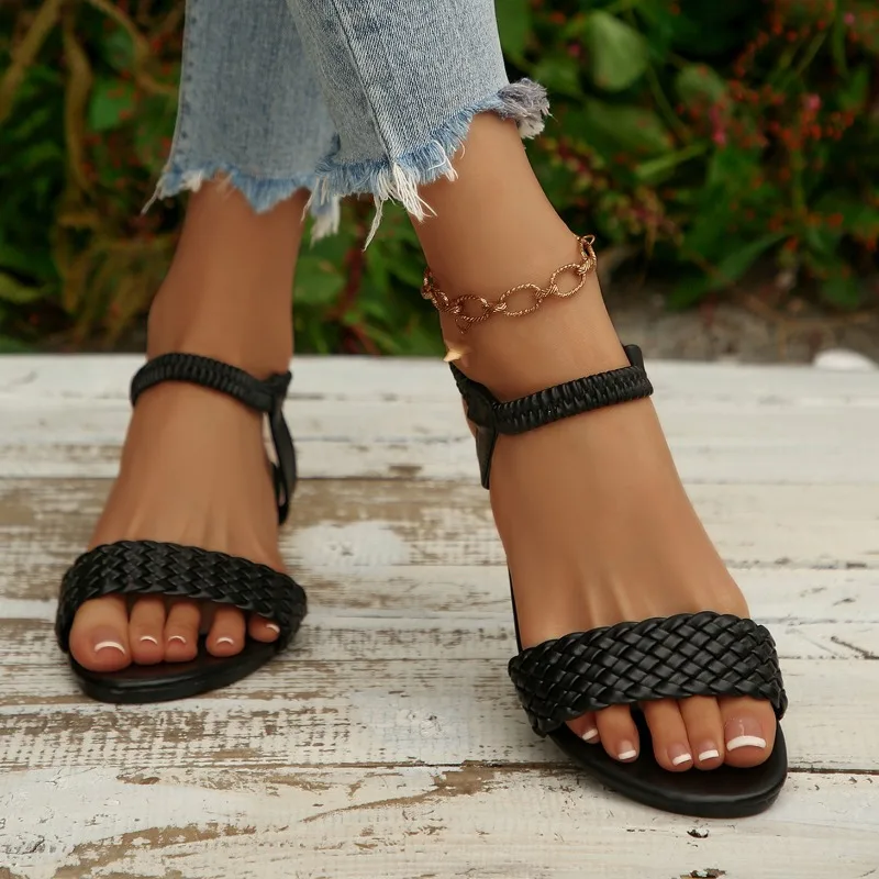Block Heel Sandals Fashion Round Toe Open Toe Slip Strap Soft Sole Non-Slip Plus Size Shoes
Block Heel Sandals Fashion Round Toe Open Toe Slip Strap Soft Sole Non-Slip Plus Size Shoes