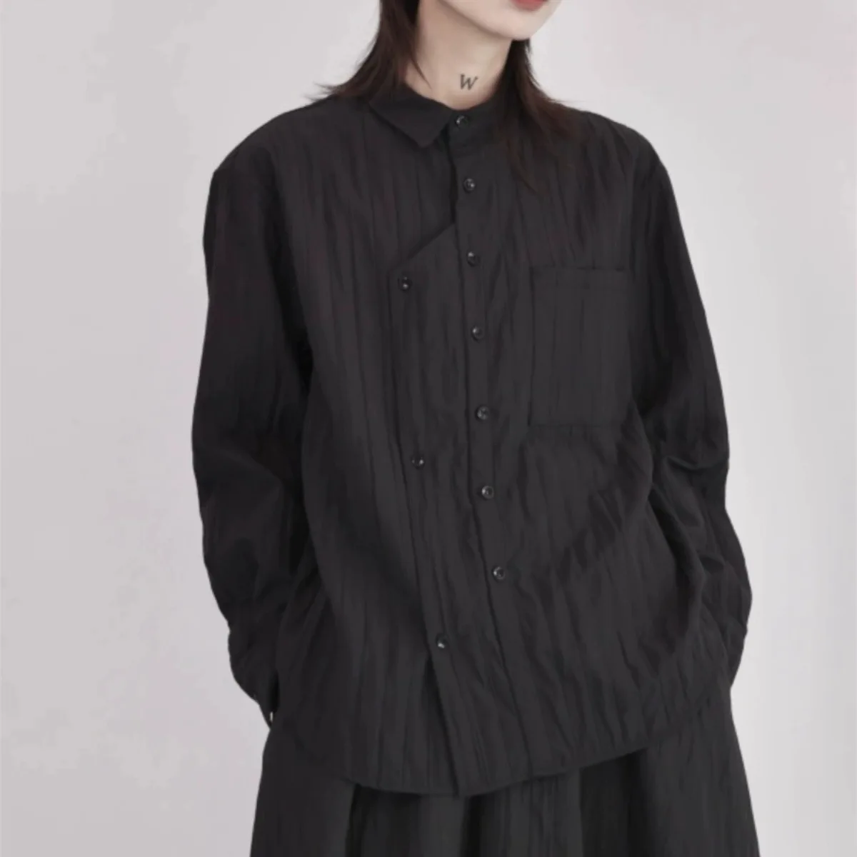 Women Striped Shirts 2026 New Spring Autumn Women's Black Irregular Button Long Sleeve Shirt Loose Unique Design Blouse
Women Striped Shirts 2026 New Spring Autumn Women's Black Irregular Button Long Sleeve Shirt Loose Unique Design Blouse