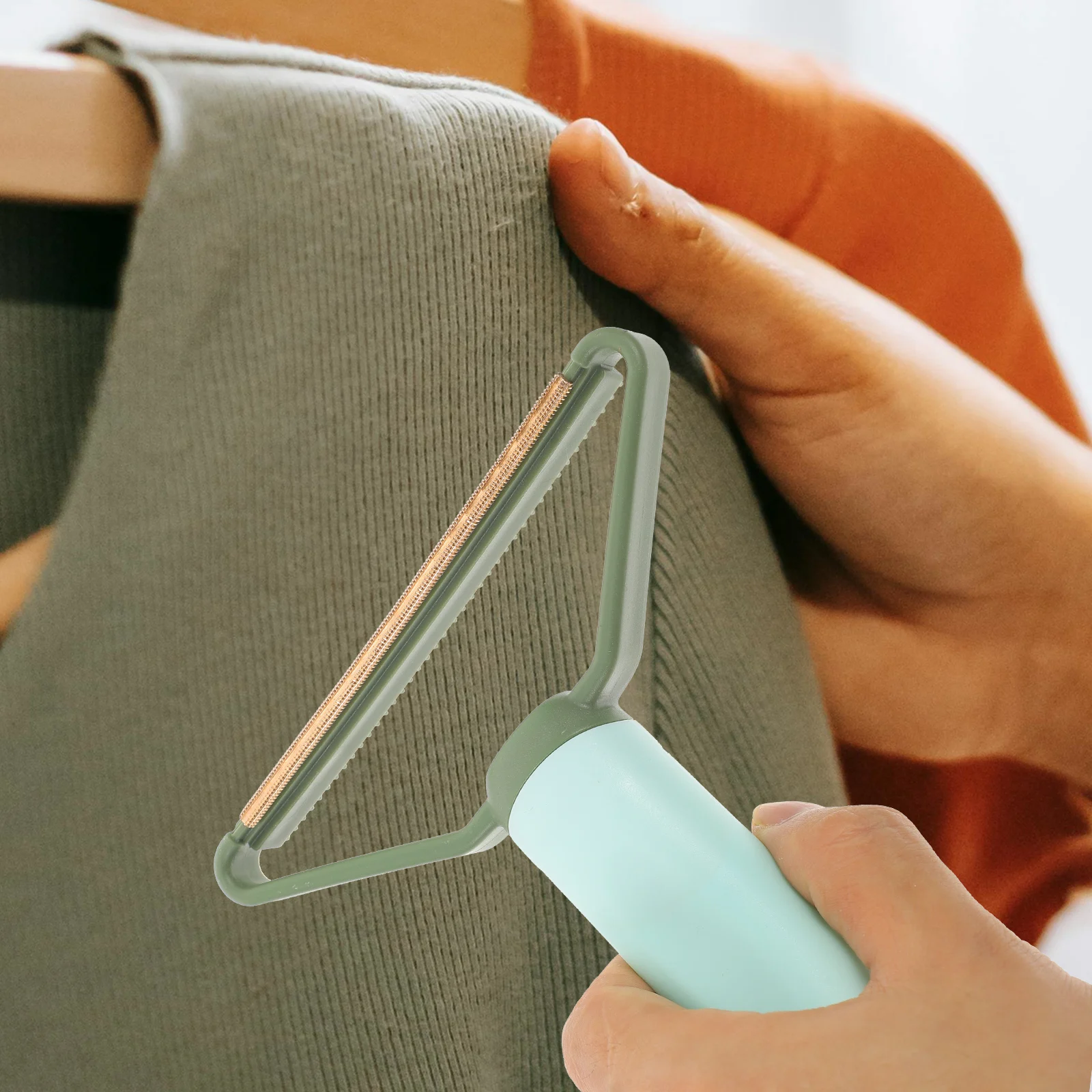 2Pcs Manual Fabric Fuzz Shaver Lint Remover for Sweater Wool Coat Brush De fuzzing Tool Portable
2Pcs Manual Fabric Fuzz Shaver Lint Remover for Sweater Wool Coat Brush De fuzzing Tool Portable