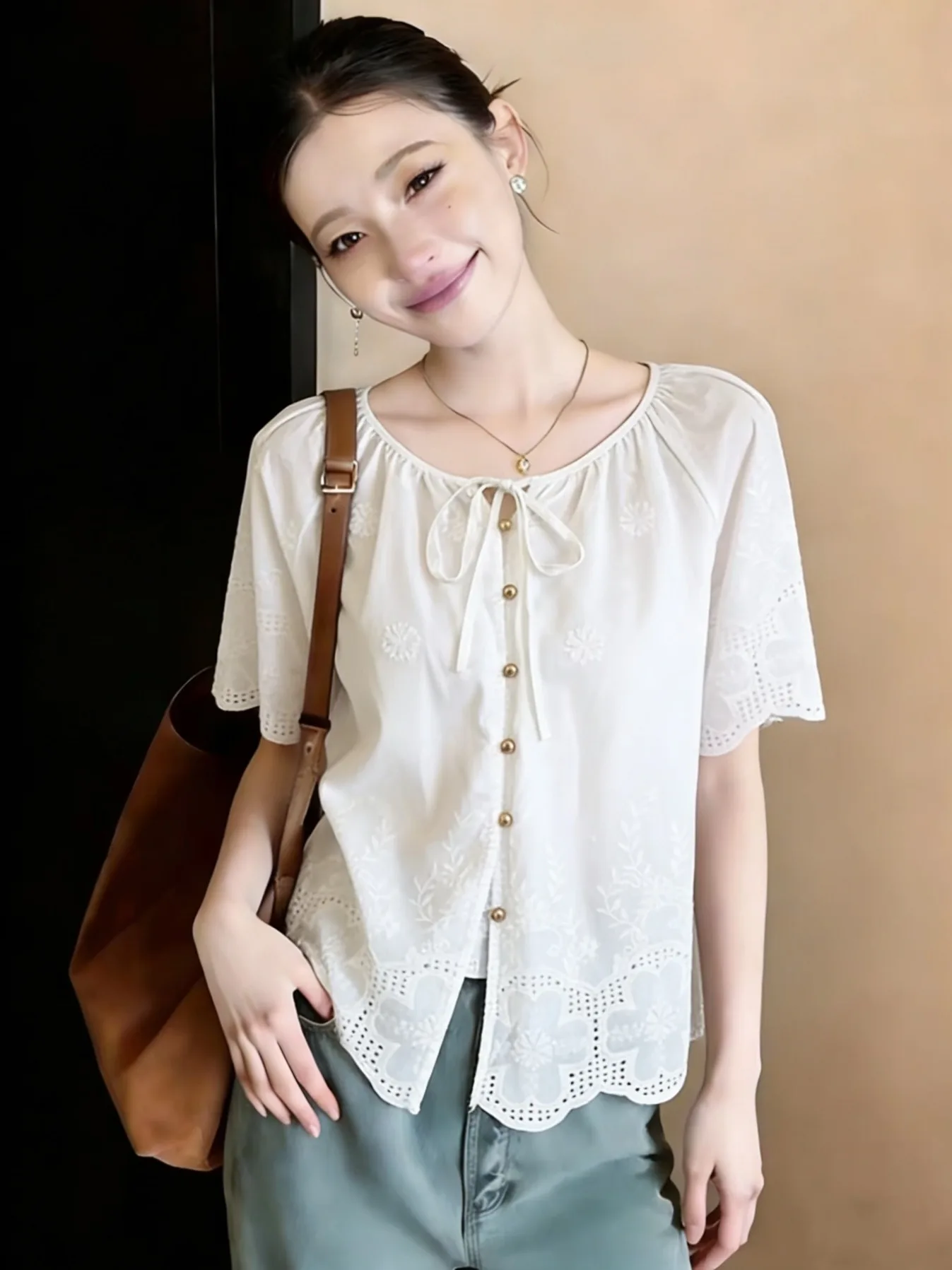 Loose Fit plus Size Short Sleeve Embroidered Lace Shirt Doll Top Women's Summer Fashion French Style Breathable Skin-Friendly
Loose Fit plus Size Short Sleeve Embroidered Lace Shirt Doll Top Women's Summer Fashion French Style Breathable Skin-Friendly