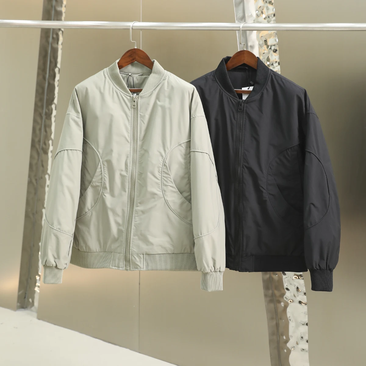 Men's Pilot Baseball Collar Jaet Outerwear 3D Tailoring Faionable Urban Sle Long Sve Warm Casual Coat
Men's Pilot Baseball Collar Jaet Outerwear 3D Tailoring Faionable Urban Sle Long Sve Warm Casual Coat