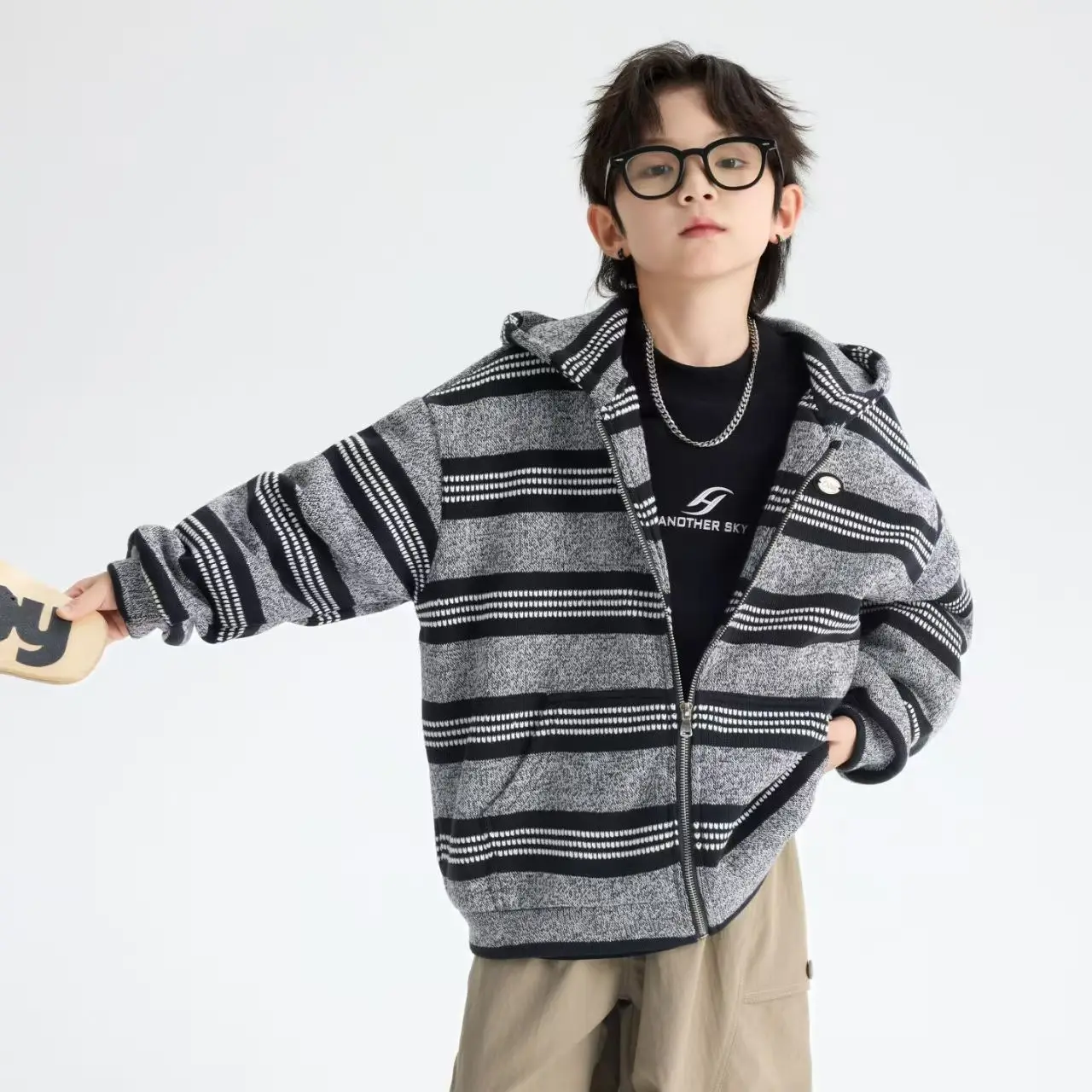 Boys' Autumn And Winter Striped Velvet Knitted Jacket 2026 New Item Children's Thick And Loose Hooded Cardigan Sweatshirt
Boys' Autumn And Winter Striped Velvet Knitted Jacket 2026 New Item Children's Thick And Loose Hooded Cardigan Sweatshirt