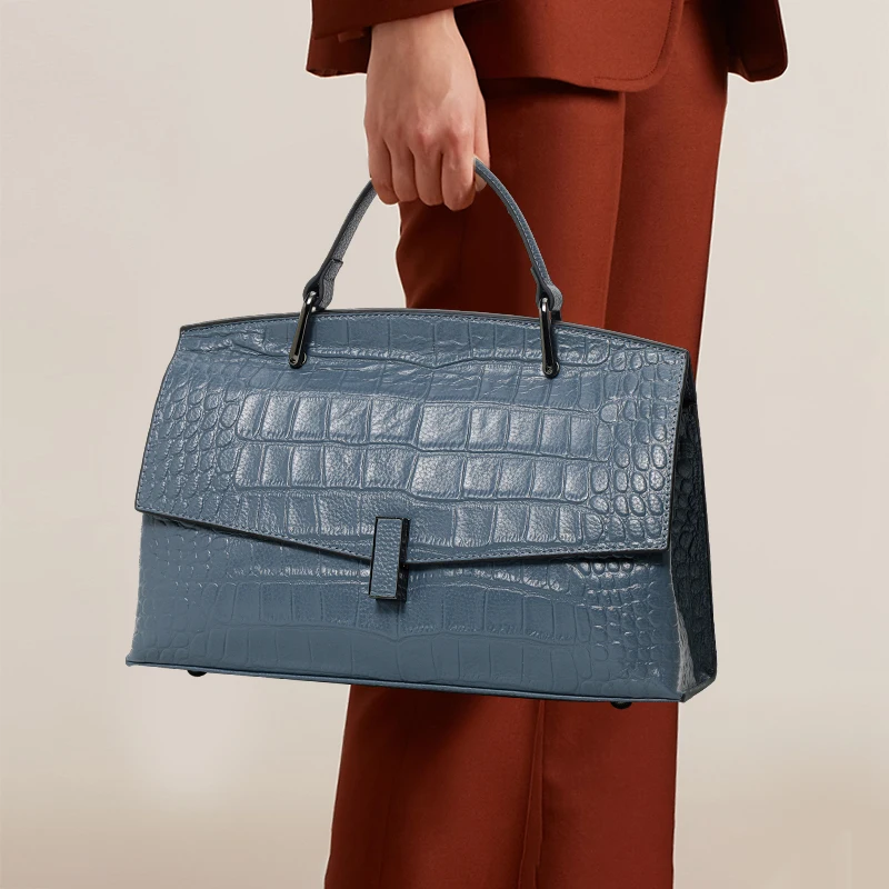 2026 New Trendy Genuine Leather Women's Bags, Popular Large-Capacity Cowhide Shoulder & Crossbody Handbags for Ladies
2026 New Trendy Genuine Leather Women's Bags, Popular Large-Capacity Cowhide Shoulder & Crossbody Handbags for Ladies