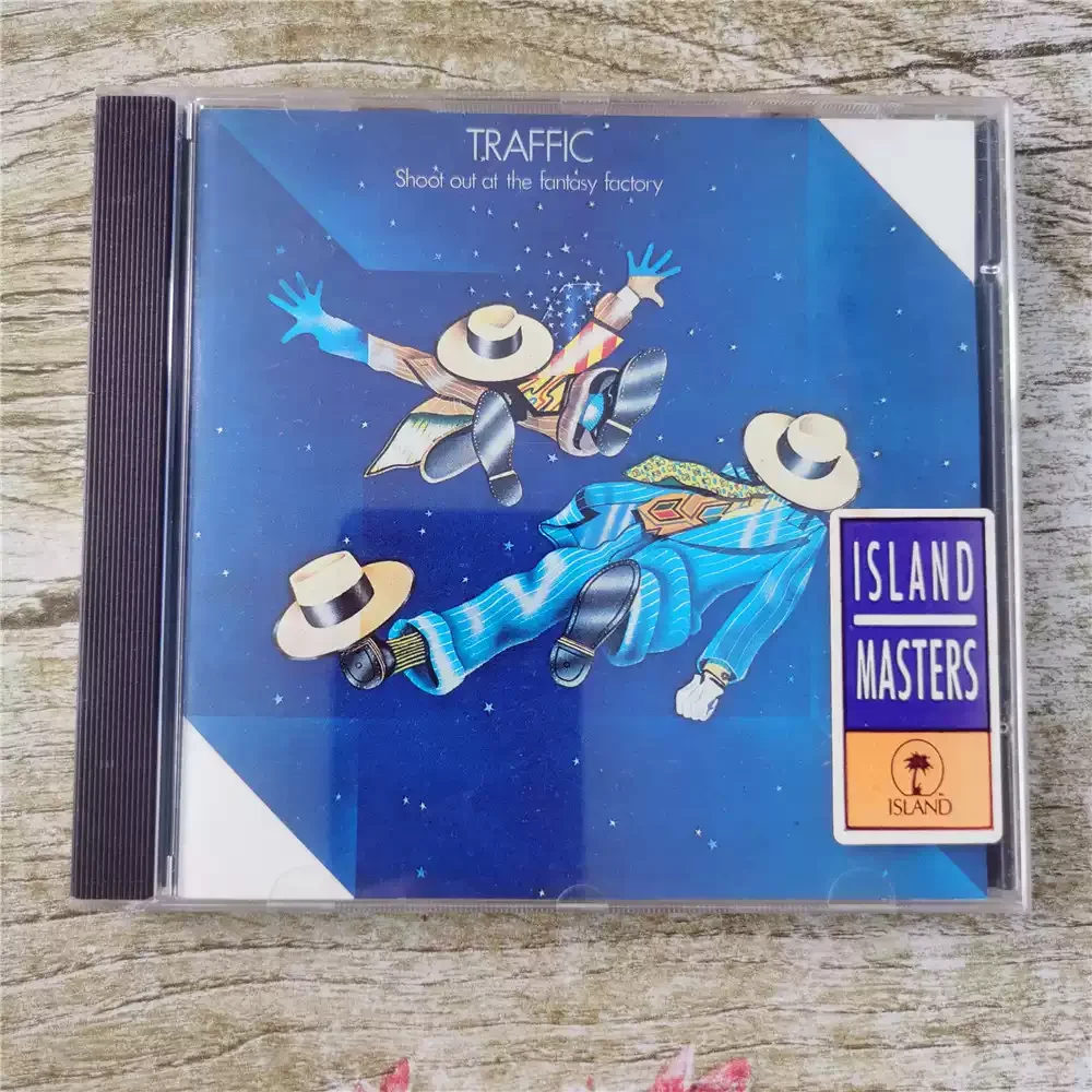 CD Traffic Shoot Out At The Fantasy Альбом Fusion Rock от Traffic, выпущенный в 1973 году
CD Traffic Shoot Out At The Fantasy Альбом Fusion Rock от Traffic, выпущенный в 1973 году