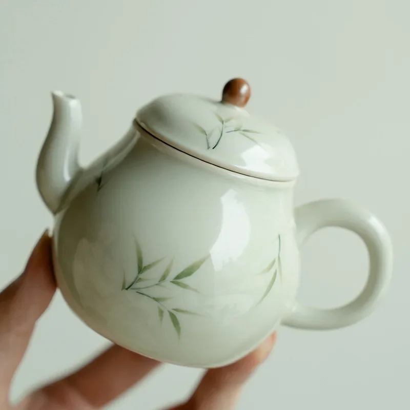 Chinese Handmade Bamboo Leaf Teapot Retro Ceramic Beauty Tea Pot Ball Hole Filter Porcelain Kettle Household Tea Set 160ml
Chinese Handmade Bamboo Leaf Teapot Retro Ceramic Beauty Tea Pot Ball Hole Filter Porcelain Kettle Household Tea Set 160ml