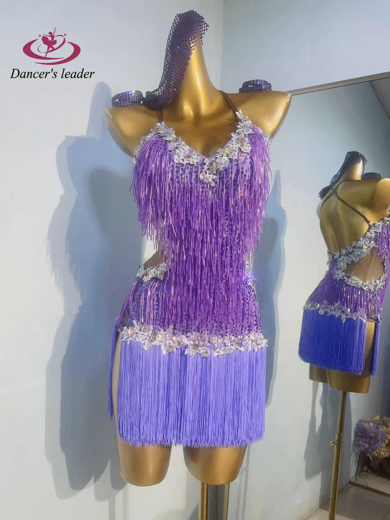 Женское высококачественное платье для латинских танцев со стразами на заказ, золотое платье с кисточками и подтяжками для самбы
Женское высококачественное платье для латинских танцев со стразами на заказ, золотое платье с кисточками и подтяжками для самбы