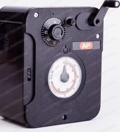 Ручной диспенсер для фотоплёнки, диспенсер для 35-мм/135-мм плёнки и слайдов для фотолаборатории и темной комнаты
Ручной диспенсер для фотоплёнки, диспенсер для 35-мм/135-мм плёнки и слайдов для фотолаборатории и темной комнаты