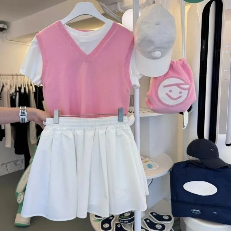 New Women's Golf Apparel: Pink Knit Sleeveless Vest—Casual and Versatile
New Women's Golf Apparel: Pink Knit Sleeveless Vest—Casual and Versatile