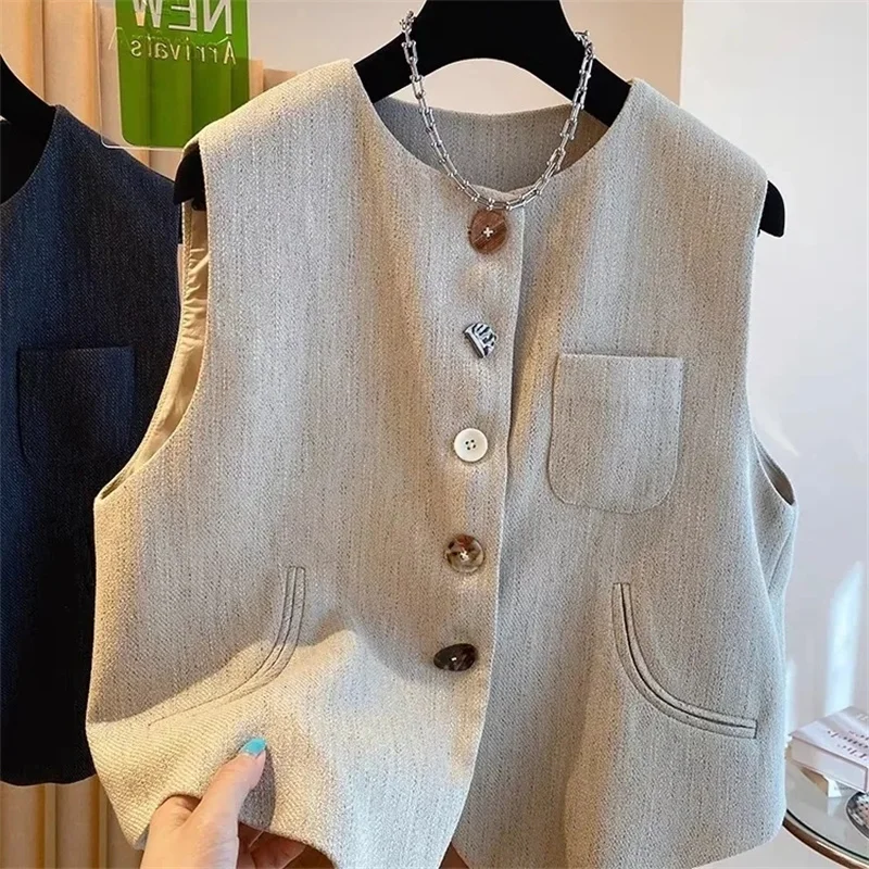 Simple Vests Women Summer Sleeveless Suit Coats Temper Outwear Design Hot Sale 2025 Tender Breathable Korean Style Streetwear
Simple Vests Women Summer Sleeveless Suit Coats Temper Outwear Design Hot Sale 2025 Tender Breathable Korean Style Streetwear