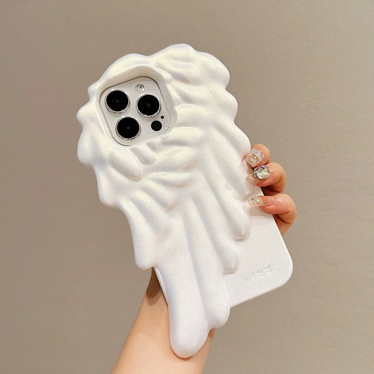 Three-dimensional glittering powder angel wings phone case, suitable for iPhone, anti-drop soft silicone protective cover
Three-dimensional glittering powder angel wings phone case, suitable for iPhone, anti-drop soft silicone protective cover