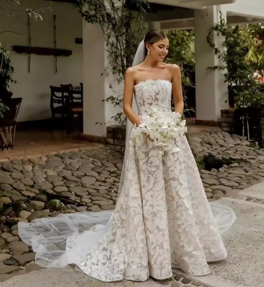 2026 Elegant Strapless Lace Prom Dresses Off Shoulder A-line Wedding Dress Floor Top Vest Bride Dress Customization
2026 Elegant Strapless Lace Prom Dresses Off Shoulder A-line Wedding Dress Floor Top Vest Bride Dress Customization