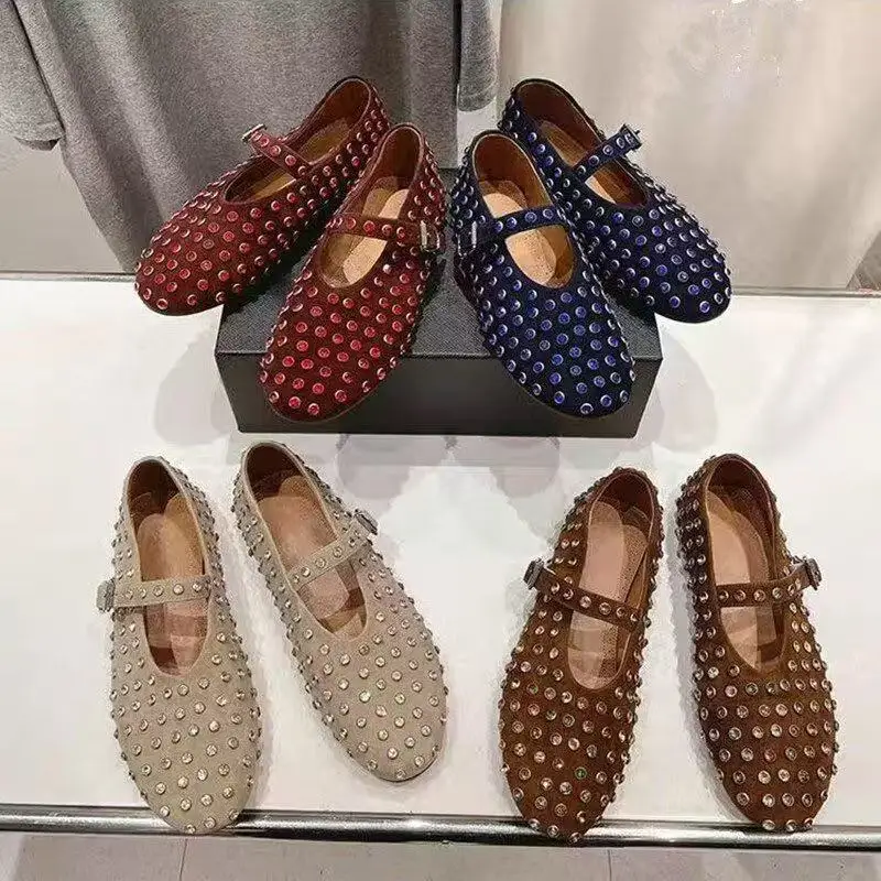 French Luxury Designer Deerskin Rivet Hollow Rhinestone Ballet Shoes for Women, Full Diamond Flat Bottomed Mary Jane Single Shoe
French Luxury Designer Deerskin Rivet Hollow Rhinestone Ballet Shoes for Women, Full Diamond Flat Bottomed Mary Jane Single Shoe