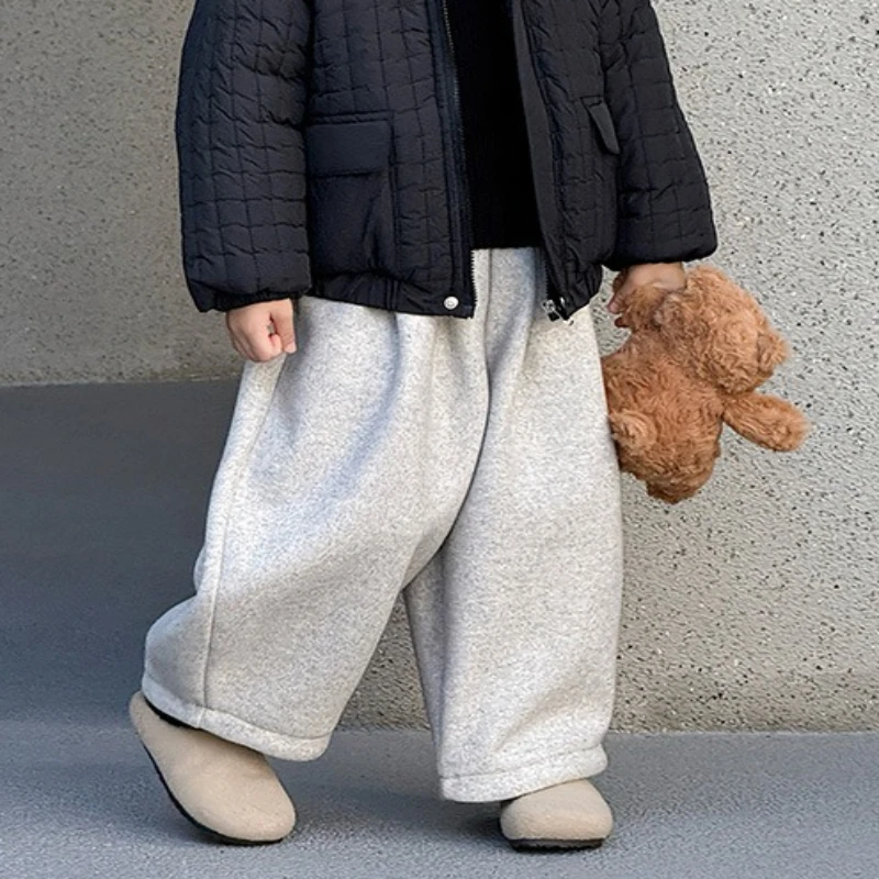 2026 New Boys Fleece-Lined Pants Winter Kids Grey Sweatpants Thick Cotton Casual Trousers Children's Joggers Trendy Sport Pants
2026 New Boys Fleece-Lined Pants Winter Kids Grey Sweatpants Thick Cotton Casual Trousers Children's Joggers Trendy Sport Pants