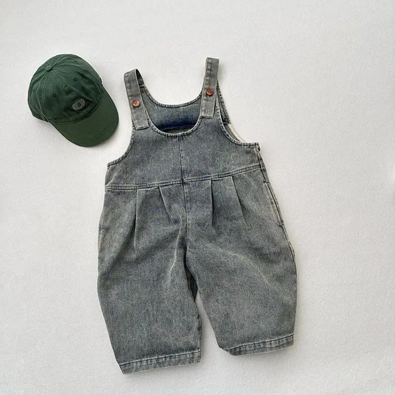 2025 Autumn New Children Denim Overalls Fashion Girls Strap Trousers Boys Casual Jumpsuit Loose Kids Simple Jeans Baby Clothes
2025 Autumn New Children Denim Overalls Fashion Girls Strap Trousers Boys Casual Jumpsuit Loose Kids Simple Jeans Baby Clothes