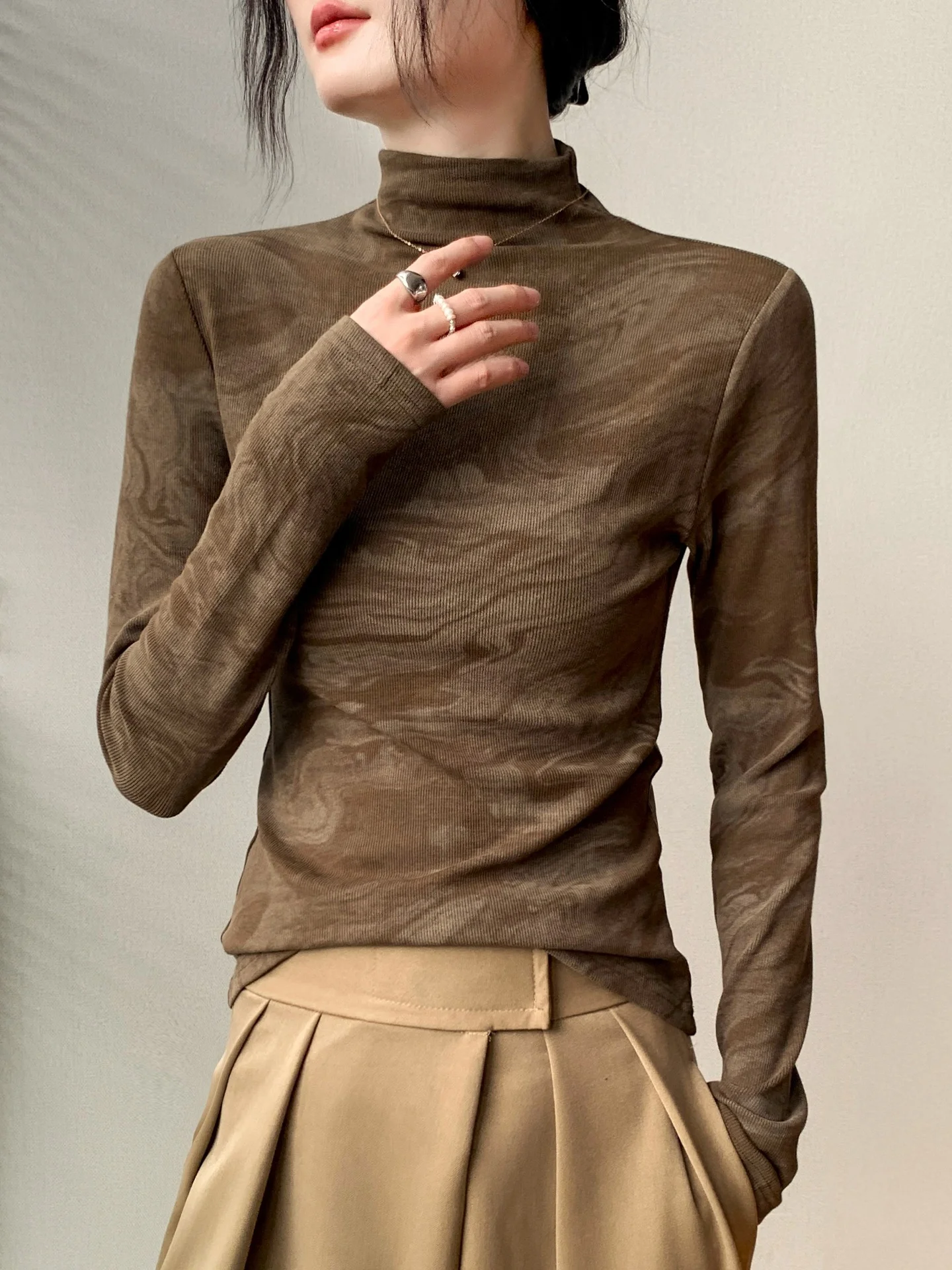 Женская облегающая футболка Long Sve Tie Dye Base irt High Ne, осенне-зимний дизайн, сенсационная верхняя одежда, элитный топ
Женская облегающая футболка Long Sve Tie Dye Base irt High Ne, осенне-зимний дизайн, сенсационная верхняя одежда, элитный топ