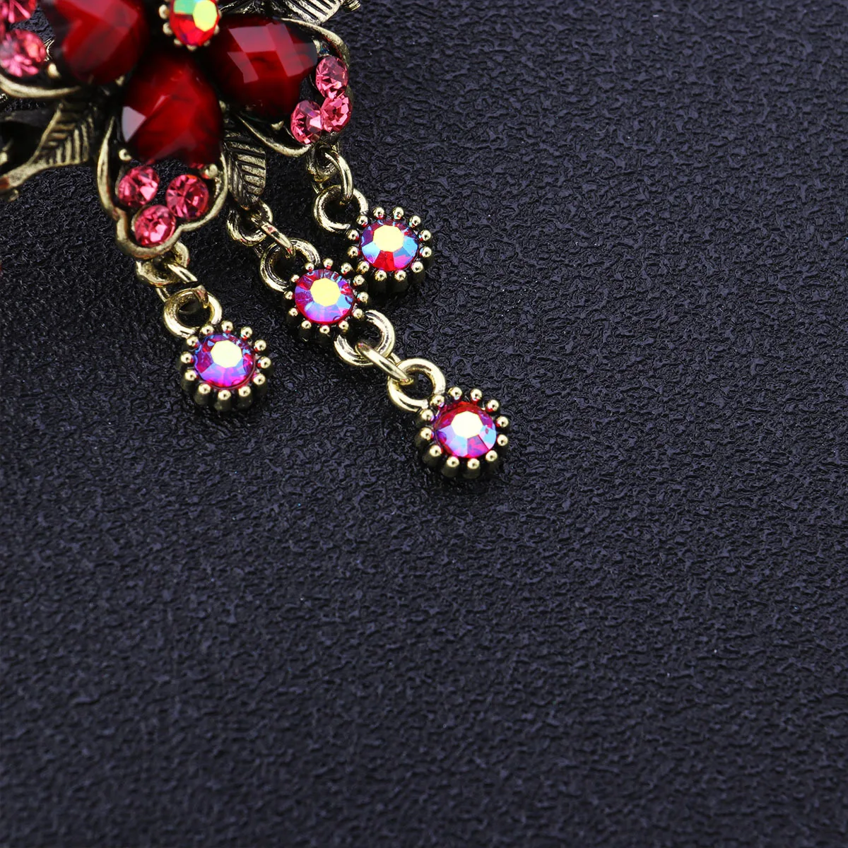 Red Vintage Jaw Clip Rhinestone Flower Ponytail Holder Simple Convenient Catch Clip for Women Ponytail Holder
Red Vintage Jaw Clip Rhinestone Flower Ponytail Holder Simple Convenient Catch Clip for Women Ponytail Holder