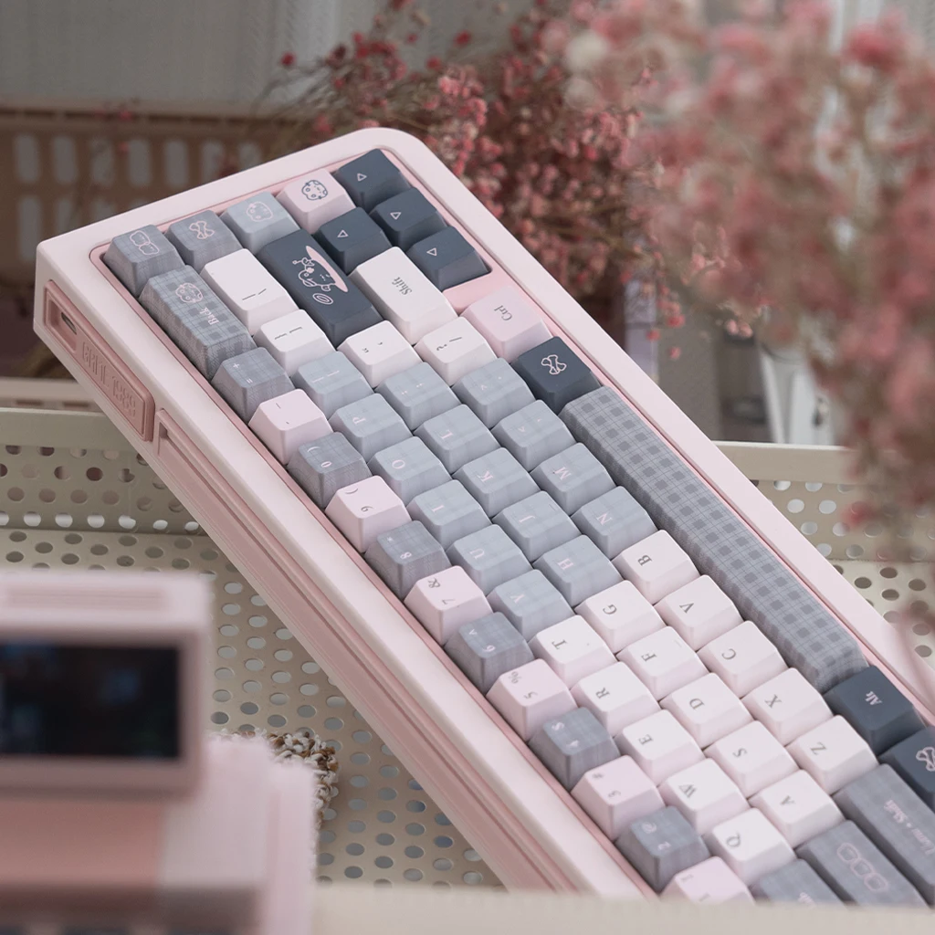 Rabbit sauce PBT hot sublimation keycap cute simple gray powder contrasting color keyboard cap new original height
Rabbit sauce PBT hot sublimation keycap cute simple gray powder contrasting color keyboard cap new original height