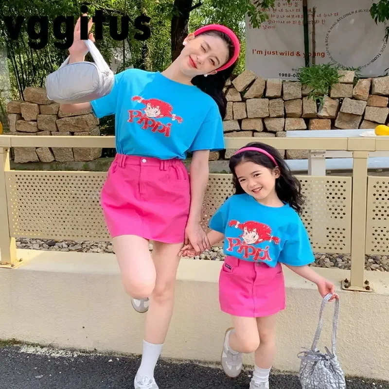 Family Matching Outfits Korean Style for Summer Blue Cartoon Girl T-shirt+rose Skirt Set for Mother and Daughter E23X81
Family Matching Outfits Korean Style for Summer Blue Cartoon Girl T-shirt+rose Skirt Set for Mother and Daughter E23X81