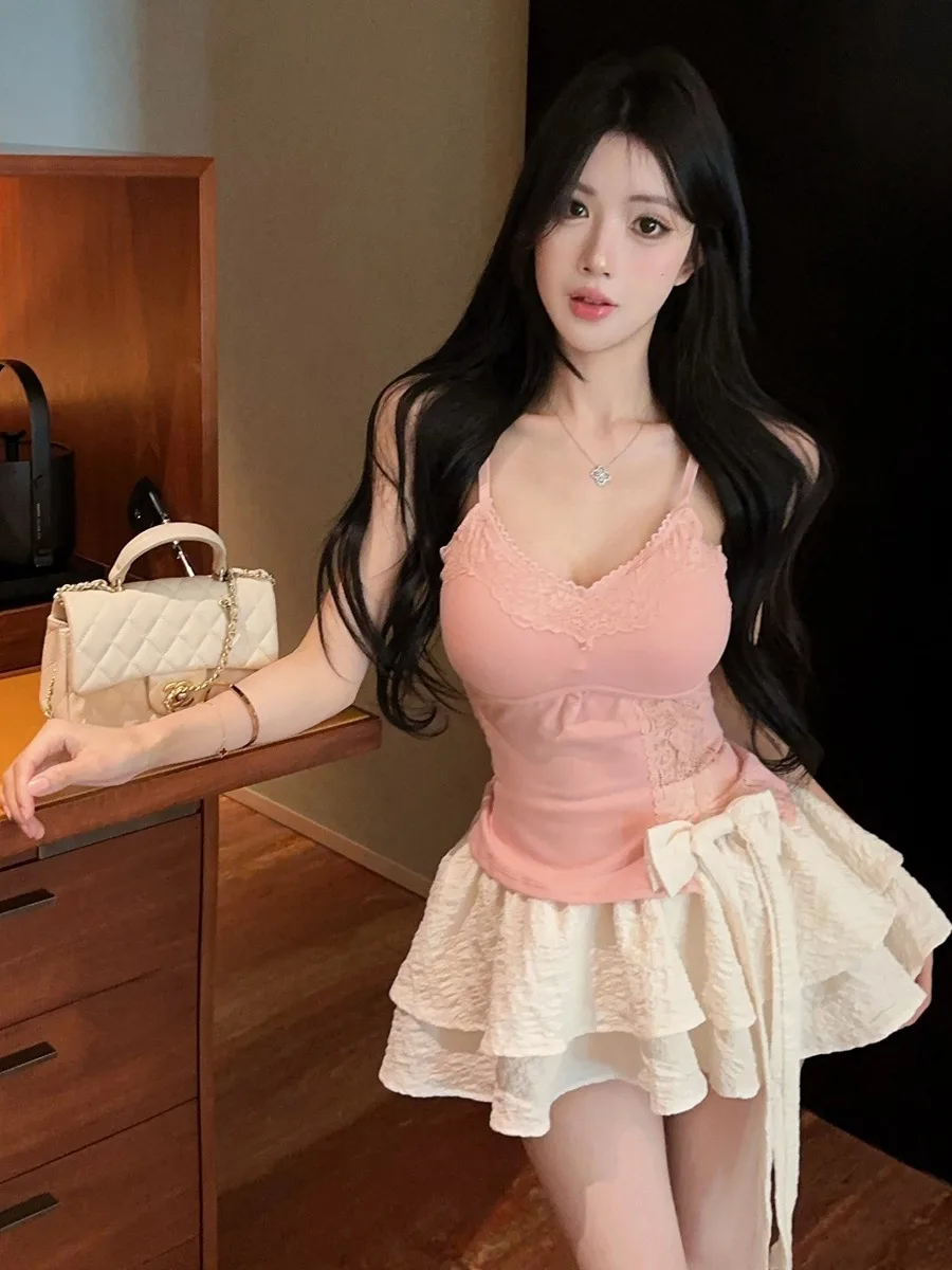 Pure Desire Sexy Lace Splice V-neck Strap Vest with Chest Pad Sweet Knot Cake Short Skirt Two-piece Set Women's Fas...
Pure Desire Sexy Lace Splice V-neck Strap Vest with Chest Pad Sweet Knot Cake Short Skirt Two-piece Set Women's Fas...