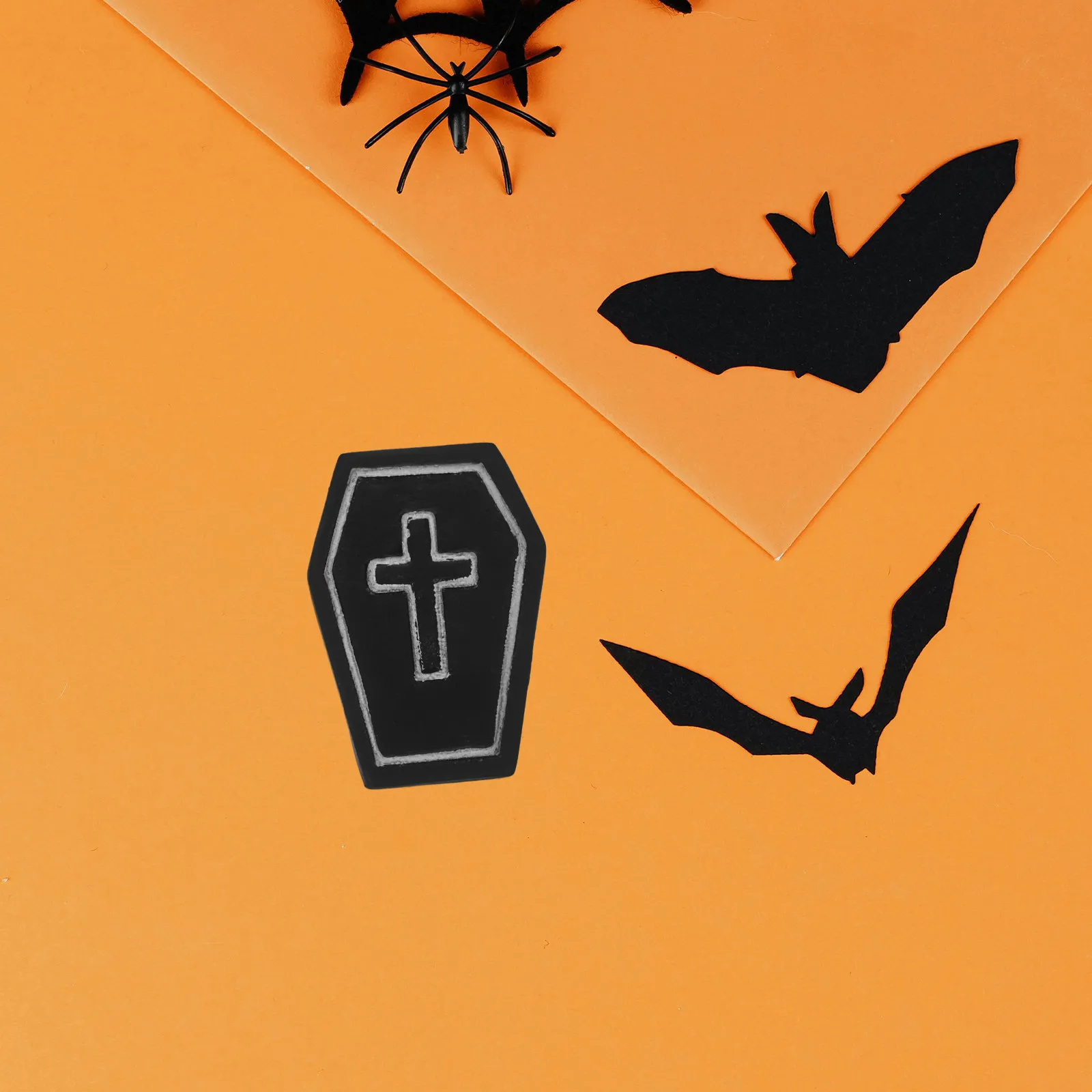 4Pcs Halloween Coffin Decorations Resin Miniature Spooky Ornaments Haunted House Micro Landscape Accessories Prank Party Favors
4Pcs Halloween Coffin Decorations Resin Miniature Spooky Ornaments Haunted House Micro Landscape Accessories Prank Party Favors