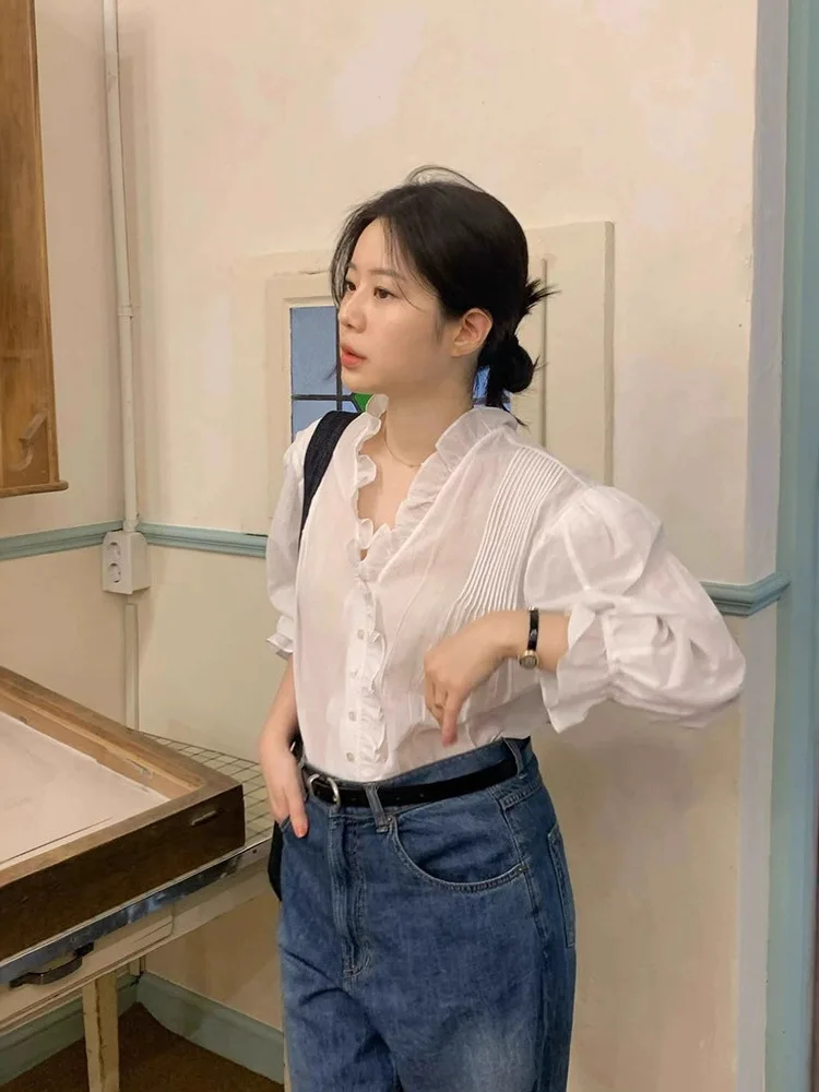 Viapla Loose Lantern Sleeve Pure Color Shirt Women's V-neck Micro-translucent Pleated Casual Style Cotton Top for Girls
Viapla Loose Lantern Sleeve Pure Color Shirt Women's V-neck Micro-translucent Pleated Casual Style Cotton Top for Girls