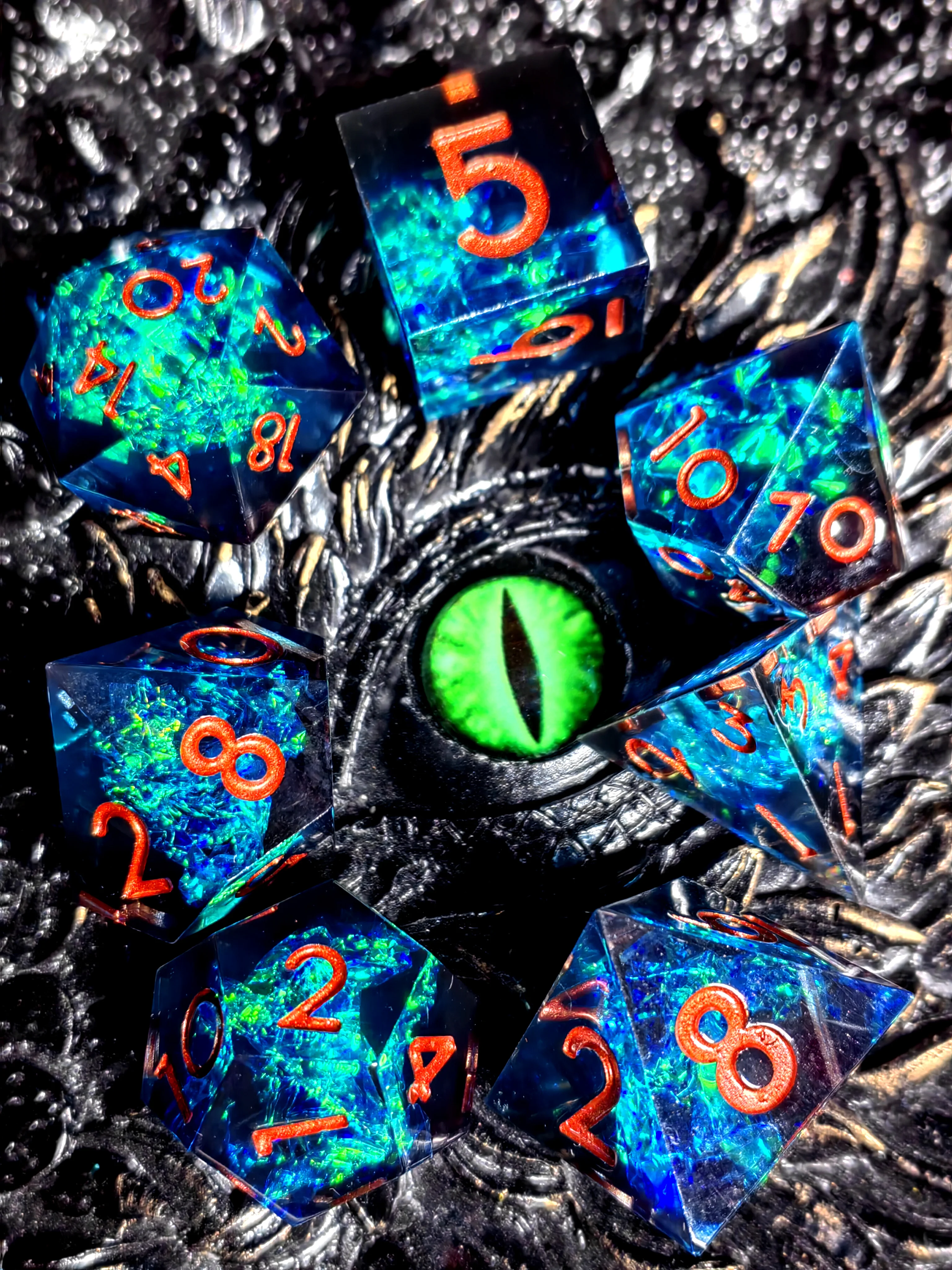 DnD Dice Set - 7 Piece Sharp Edge Resin Dice, Blue with Copper Numbers, Perfect for RPG & Tabletop Games
DnD Dice Set - 7 Piece Sharp Edge Resin Dice, Blue with Copper Numbers, Perfect for RPG & Tabletop Games