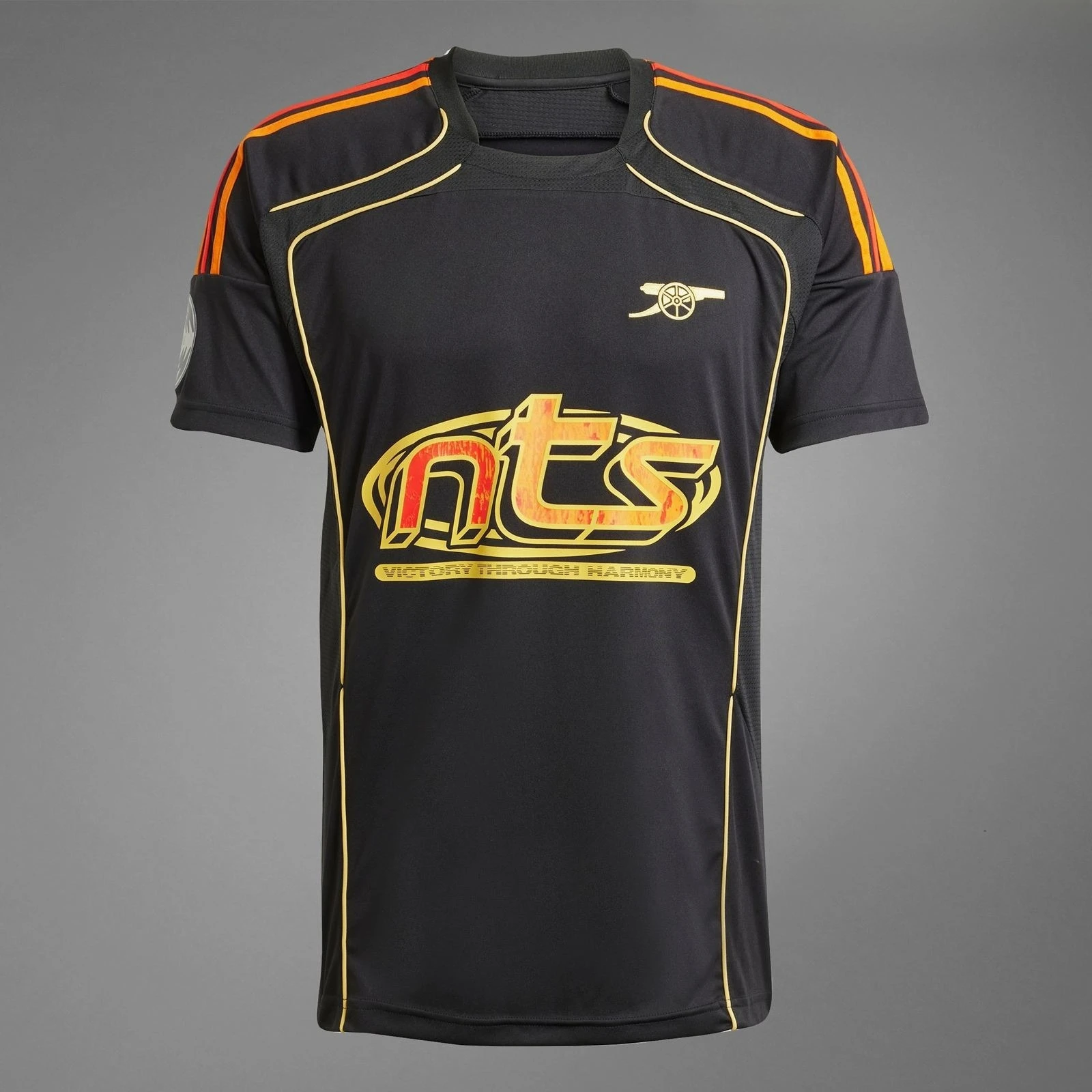 3D printed Arsenal 2025 x NTS "Urban Purist" series jersey for men and women, a quick-drying and breathable T-shirt.
3D printed Arsenal 2025 x NTS "Urban Purist" series jersey for men and women, a quick-drying and breathable T-shirt.