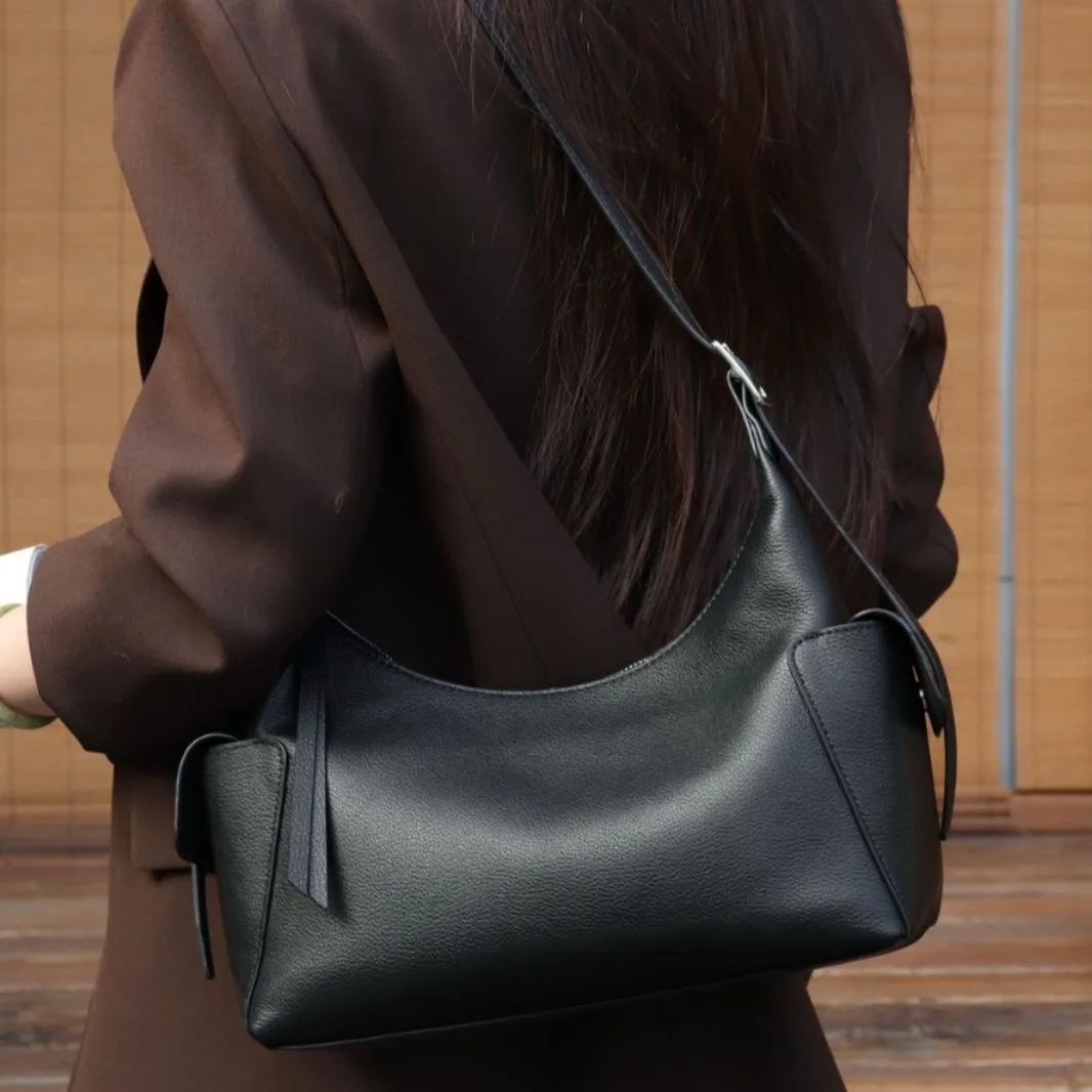 2026 Layered Cowhide Hobo Single-Shoulder Toast Bag Leather Large Capacity Women's Casual Single-Shoulder Crossbody Bag
2026 Layered Cowhide Hobo Single-Shoulder Toast Bag Leather Large Capacity Women's Casual Single-Shoulder Crossbody Bag