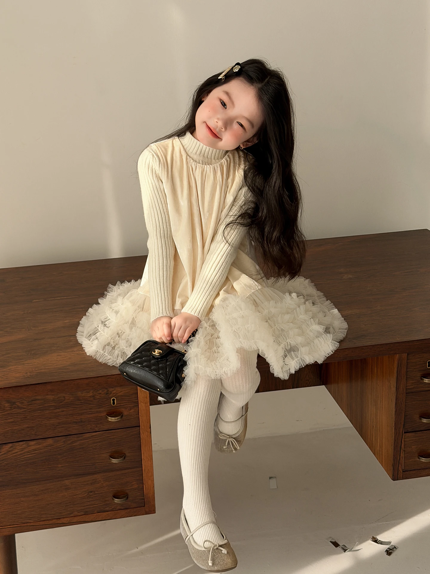 Детский зимний модный жилет-платье Harper Kids из вельвета с принтом и юбкой, с завышенной талией, в корейском стиле, без рукавов
Детский зимний модный жилет-платье Harper Kids из вельвета с принтом и юбкой, с завышенной талией, в корейском стиле, без рукавов