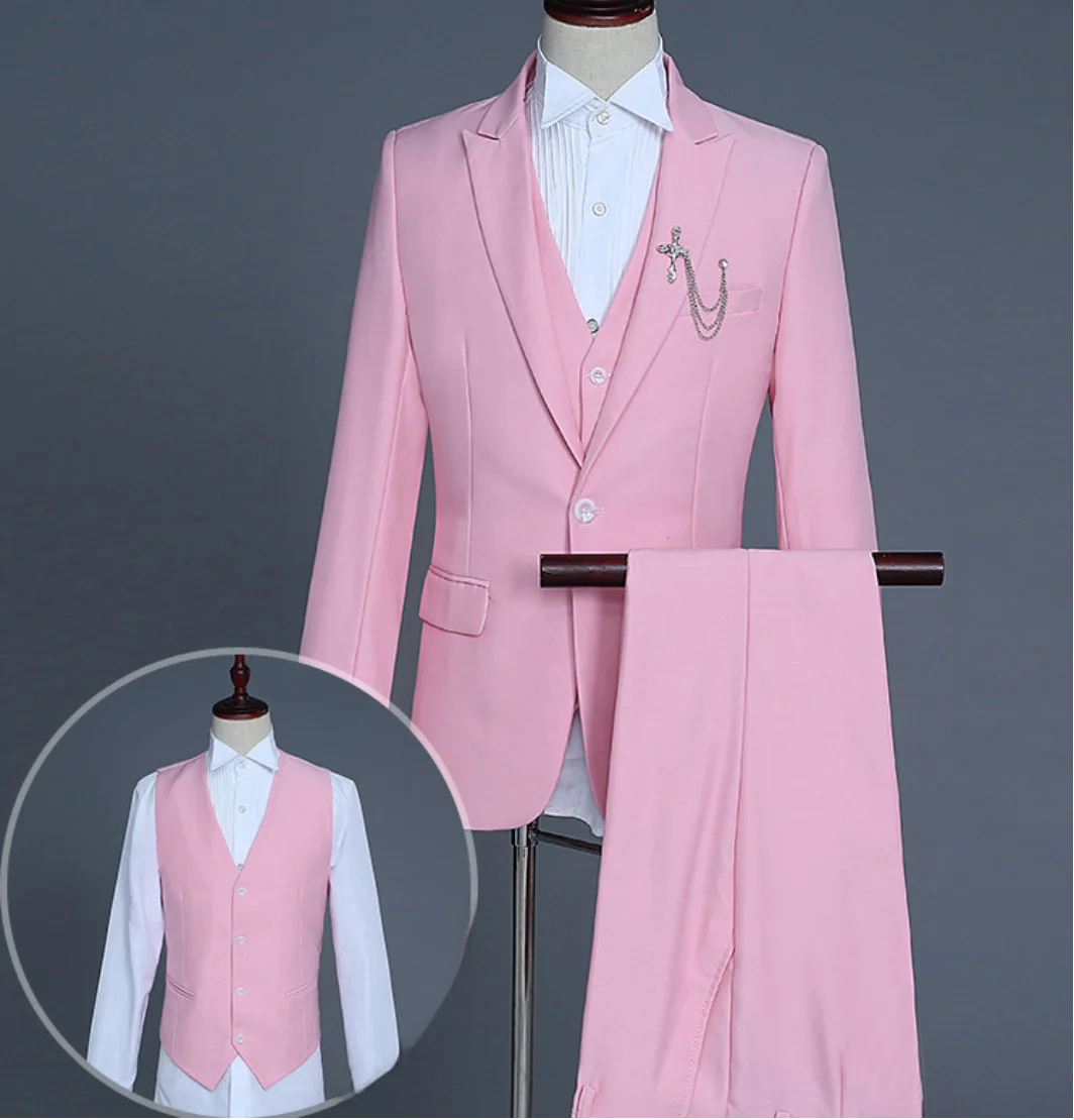 Светло-розовый мужской костюм для свадьбы, торжественных мероприятий, выступлений, фотосессий в студии, высококачественный, не требующий глажки, приталенный крой, спринт-костюм.
Светло-розовый мужской костюм для свадьбы, торжественных мероприятий, выступлений, фотосессий в студии, высококачественный, не требующий глажки, приталенный крой, спринт-костюм.