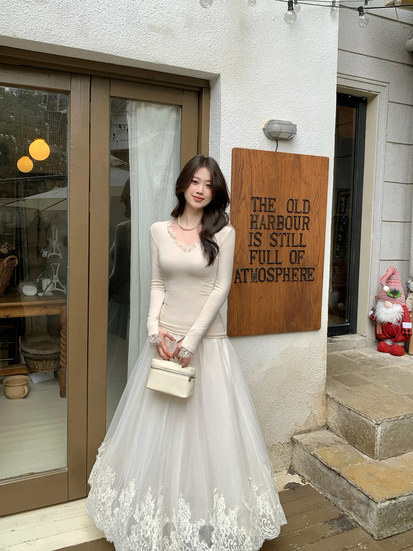 ChuQing Independent Korean Style Gentle Heavy Embroidery Lace Hook Net Half Skirt Women Spring a Line Fairy Long Skirt
ChuQing Independent Korean Style Gentle Heavy Embroidery Lace Hook Net Half Skirt Women Spring a Line Fairy Long Skirt