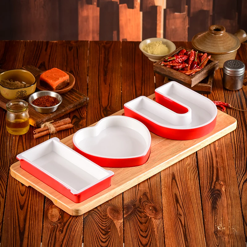 Creative hot pot restaurant combination cutlery set can be superimposed barbecue dish love dish duck blood hairy belly dish.
Creative hot pot restaurant combination cutlery set can be superimposed barbecue dish love dish duck blood hairy belly dish.