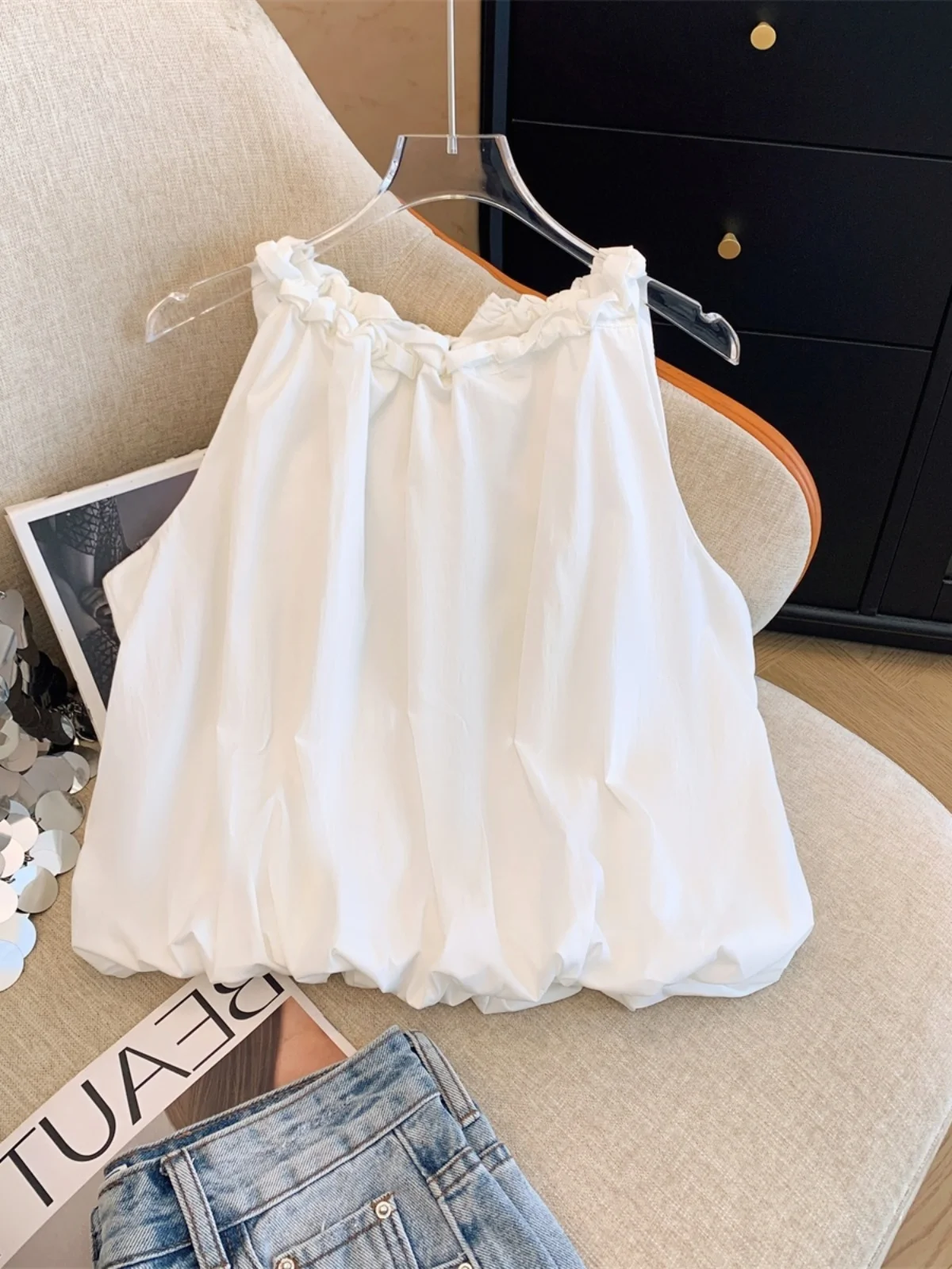 Summer Chic Loose Women's Shirt Floral Print Sleeveless Sweet Style Short Length Fashionable Small Top for Ladies
Summer Chic Loose Women's Shirt Floral Print Sleeveless Sweet Style Short Length Fashionable Small Top for Ladies