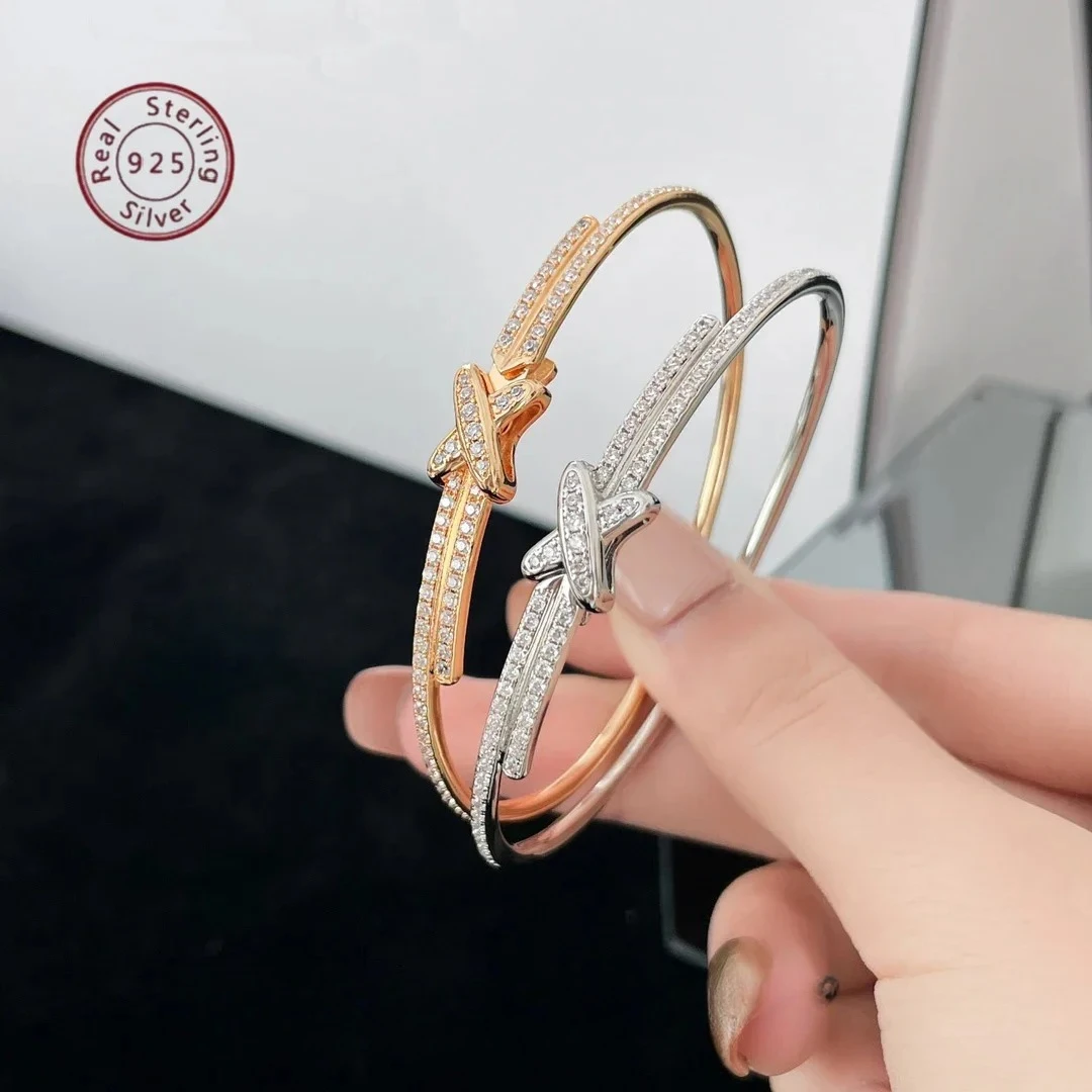 Il Vladimir braccialetto con croce piena di di diamanti del 2025לי alla moda, универсальный, повседневный e di alta 10.00 di lusso
Il Vladimir braccialetto con croce piena di di diamanti del 2025לי alla moda, универсальный, повседневный e di alta 10.00 di lusso
