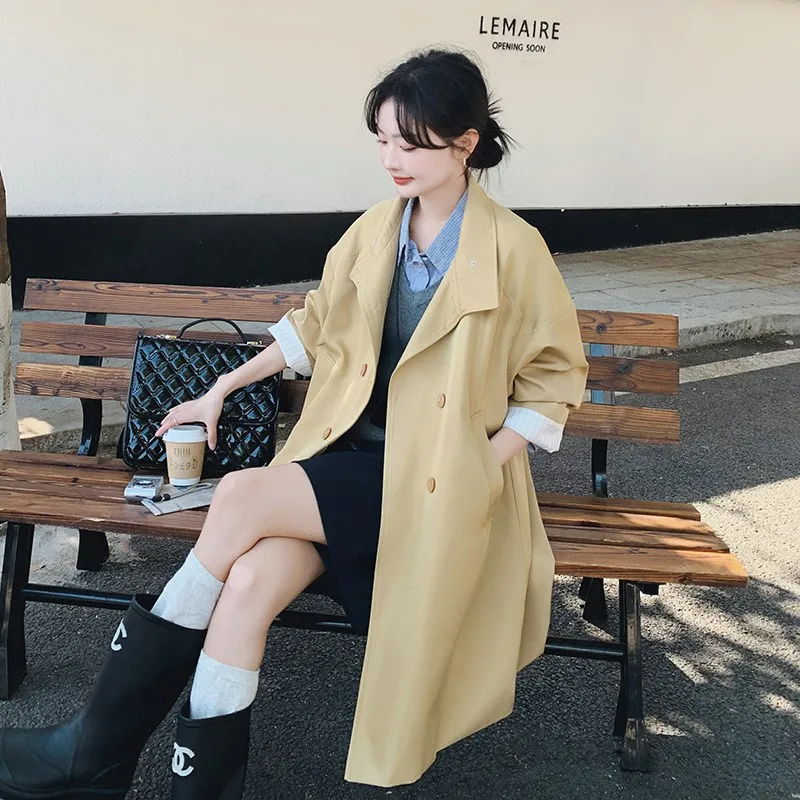 A new youthful versatile comfortable and skin-friendly casual long trench coat
A new youthful versatile comfortable and skin-friendly casual long trench coat