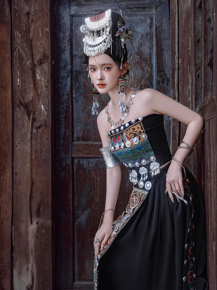 Женское длинное платье без бретелек с вышивкой для путешествий и фотографий
Женское длинное платье без бретелек с вышивкой для путешествий и фотографий