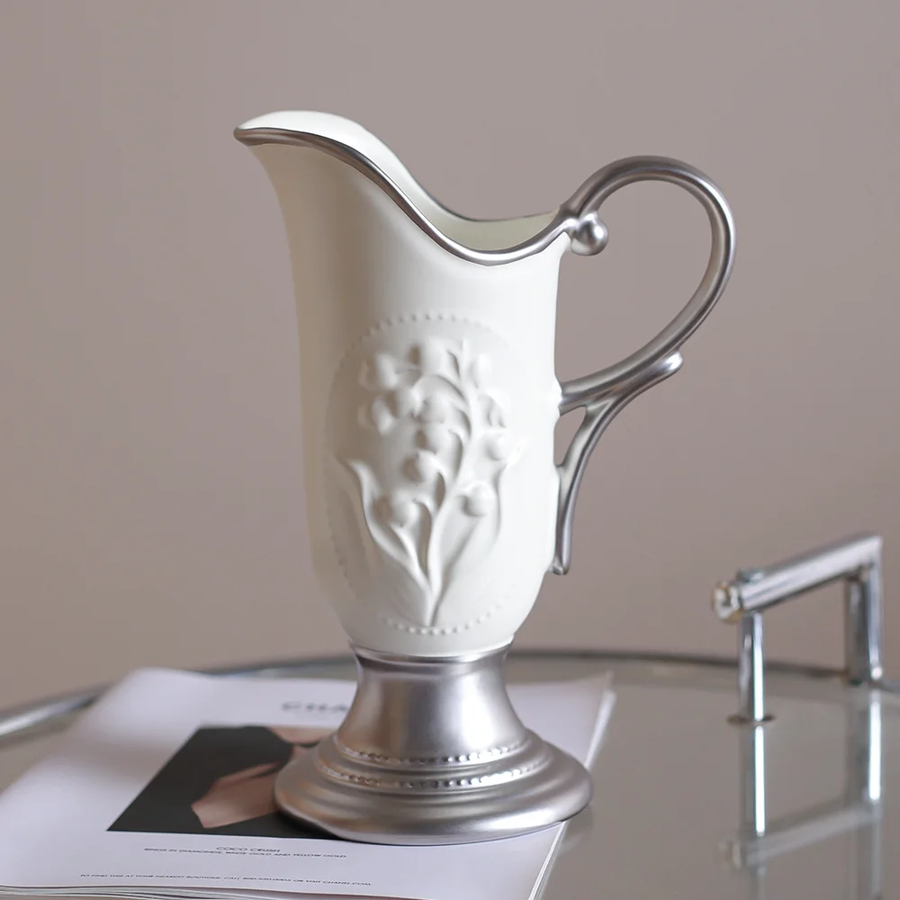 HYS ceramic vase medieval high-end sense high-value home decoration light luxury exquisite retro vase
HYS ceramic vase medieval high-end sense high-value home decoration light luxury exquisite retro vase
