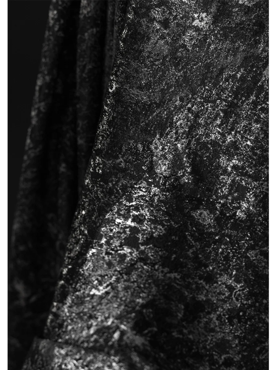 Black and White Gray Jacquard Splash-Ink Fabric National Style Cheongsam Hanfu Horse-Face Skirt Creative Coat Designer
Black and White Gray Jacquard Splash-Ink Fabric National Style Cheongsam Hanfu Horse-Face Skirt Creative Coat Designer