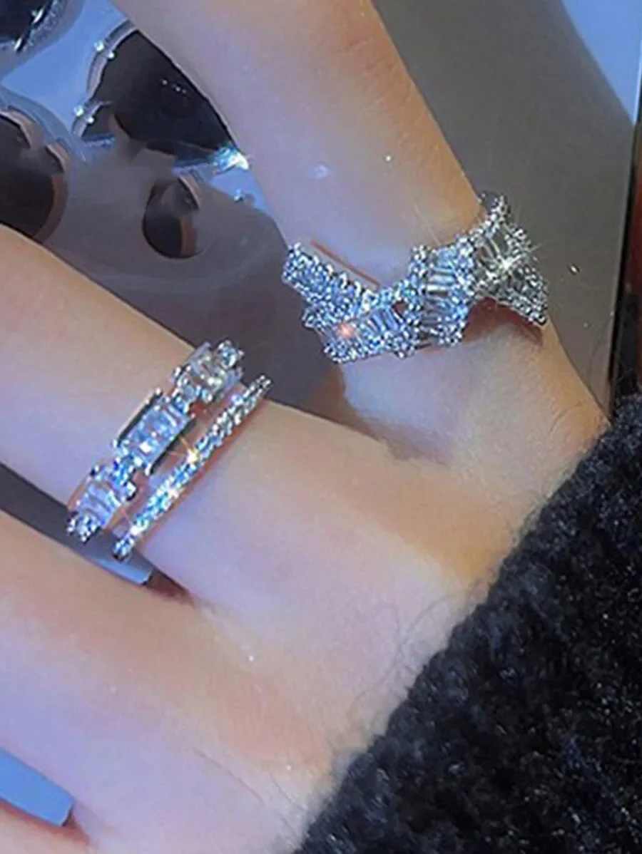 2pcs Y2K Style Copper Rhinestone Asymmetric Cubic Zirconia Rings Set For Women Daily Wear
2pcs Y2K Style Copper Rhinestone Asymmetric Cubic Zirconia Rings Set For Women Daily Wear