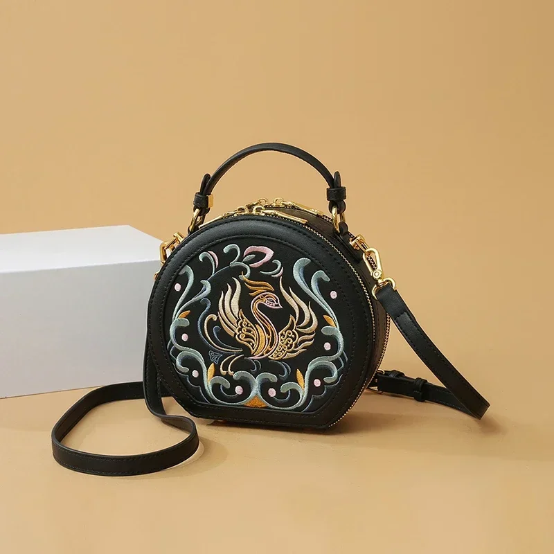 PU Embroidery Fashion Crossbody Bags Circular Sewing Thread 2025 High Quality Bags for Women Pu Zipper Women's Handbags
PU Embroidery Fashion Crossbody Bags Circular Sewing Thread 2025 High Quality Bags for Women Pu Zipper Women's Handbags