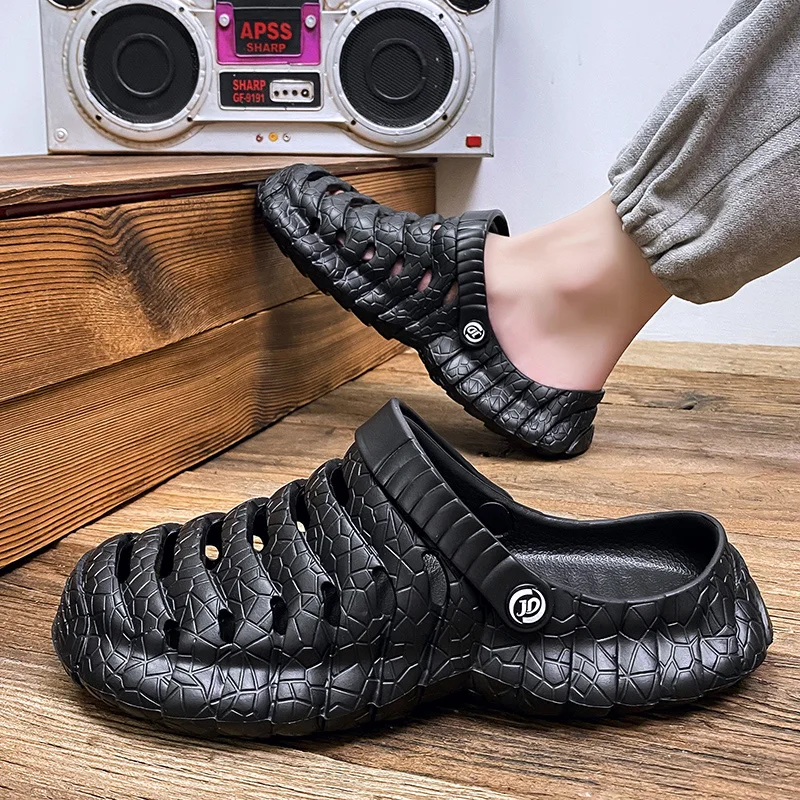 Мужская обувь 40-45, уличные модные супер крутые тапочки, мягкие сандалии из чистой черной чешуи, летние дышащие пляжные шлепанцы
Мужская обувь 40-45, уличные модные супер крутые тапочки, мягкие сандалии из чистой черной чешуи, летние дышащие пляжные шлепанцы