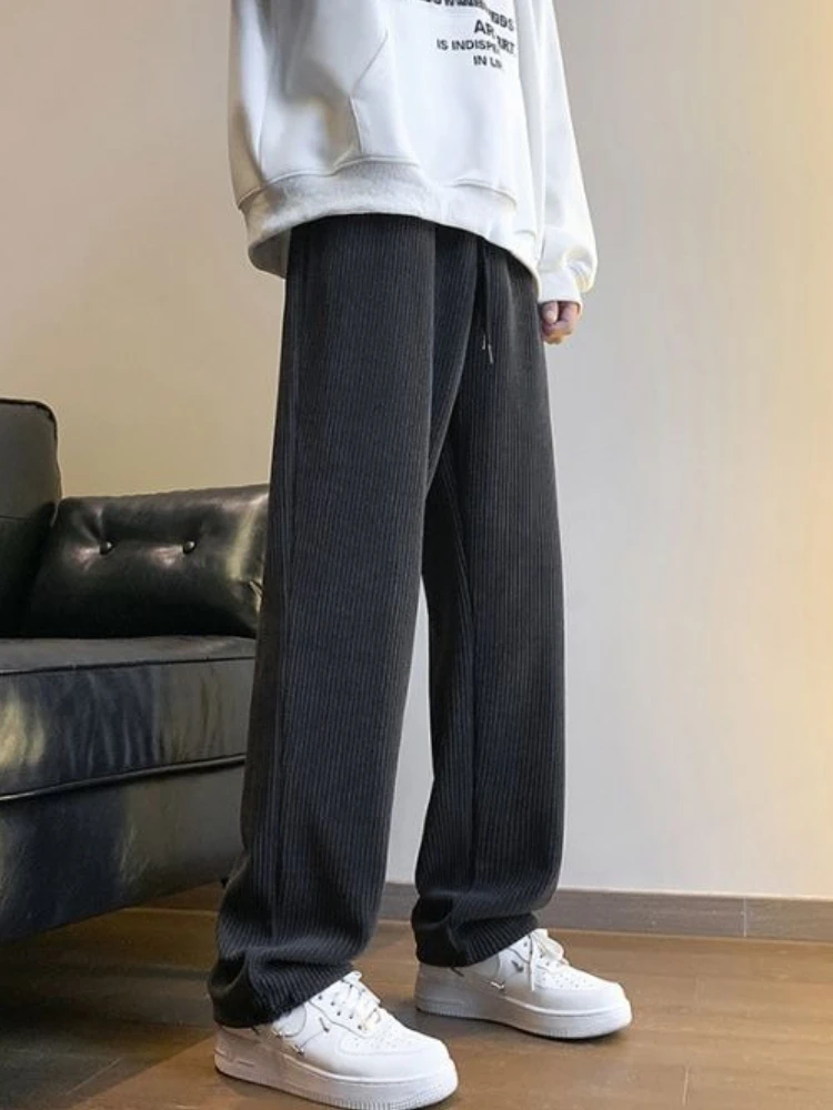 Anti-wrinkle Draped Plain Man Sports Pants High Quality Trousers Cool Casual Retro Clearance Sale Essential Sweatpants for Men
Anti-wrinkle Draped Plain Man Sports Pants High Quality Trousers Cool Casual Retro Clearance Sale Essential Sweatpants for Men
