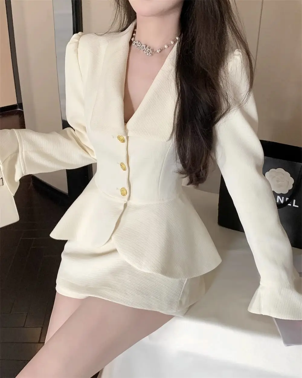 Gagarich 2025 Pure Desire Autumn New Item Single Breasted Fit Jacket Women High Waist Half Slim Short Skirt Design Sense Set
Gagarich 2025 Pure Desire Autumn New Item Single Breasted Fit Jacket Women High Waist Half Slim Short Skirt Design Sense Set