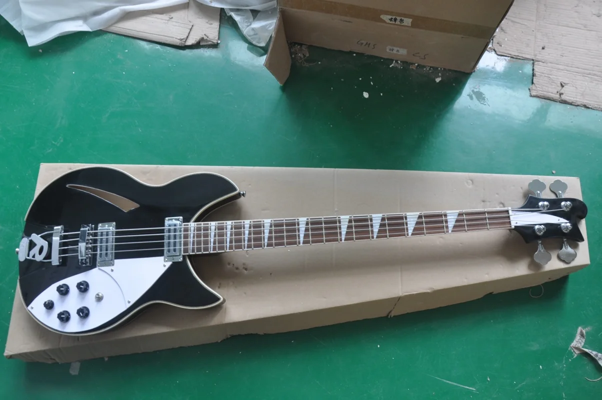 Musical Instruments The black bass guitar with 4 strings customized by the factory is in stock.
Musical Instruments The black bass guitar with 4 strings customized by the factory is in stock.