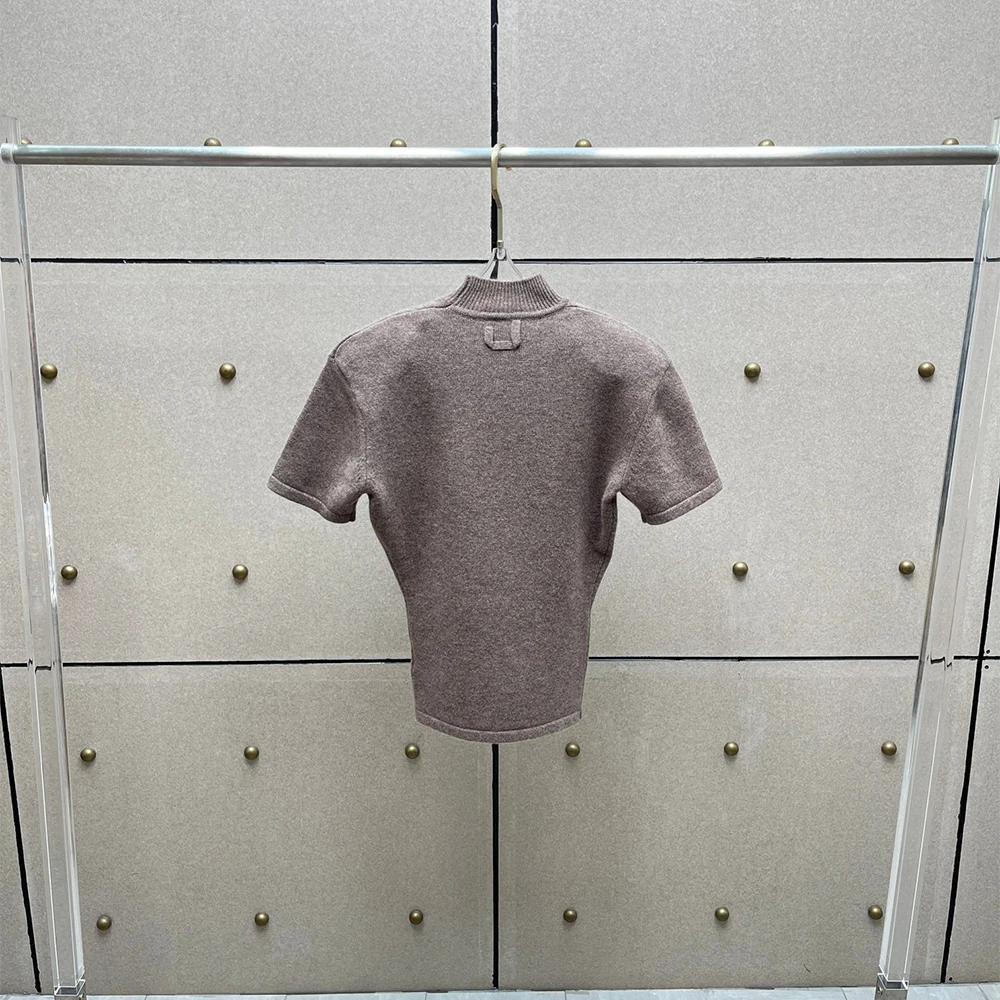 Wool-blend Women's T-Shirt Y2K Elegant Commuter Padded Shoulder High-Neck Short-Sleeve Tees Knitted Top 2025 Autumn/Winter New
Wool-blend Women's T-Shirt Y2K Elegant Commuter Padded Shoulder High-Neck Short-Sleeve Tees Knitted Top 2025 Autumn/Winter New